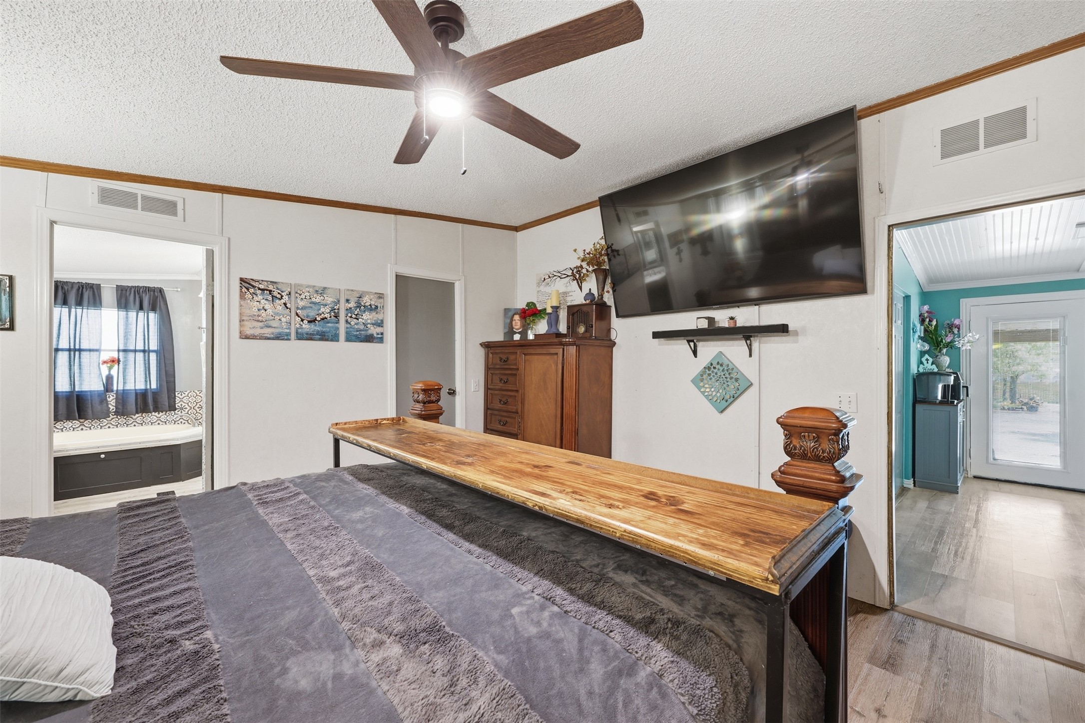 1000 Forest Oaks Street Azle TX 76020