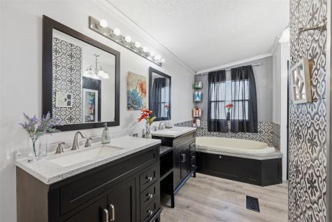 1000 Forest Oaks Street Azle TX 76020