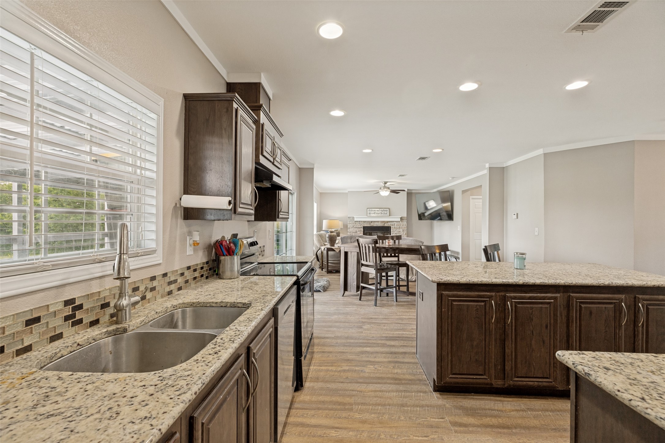 9147 County Road 1143 Leonard TX 75452