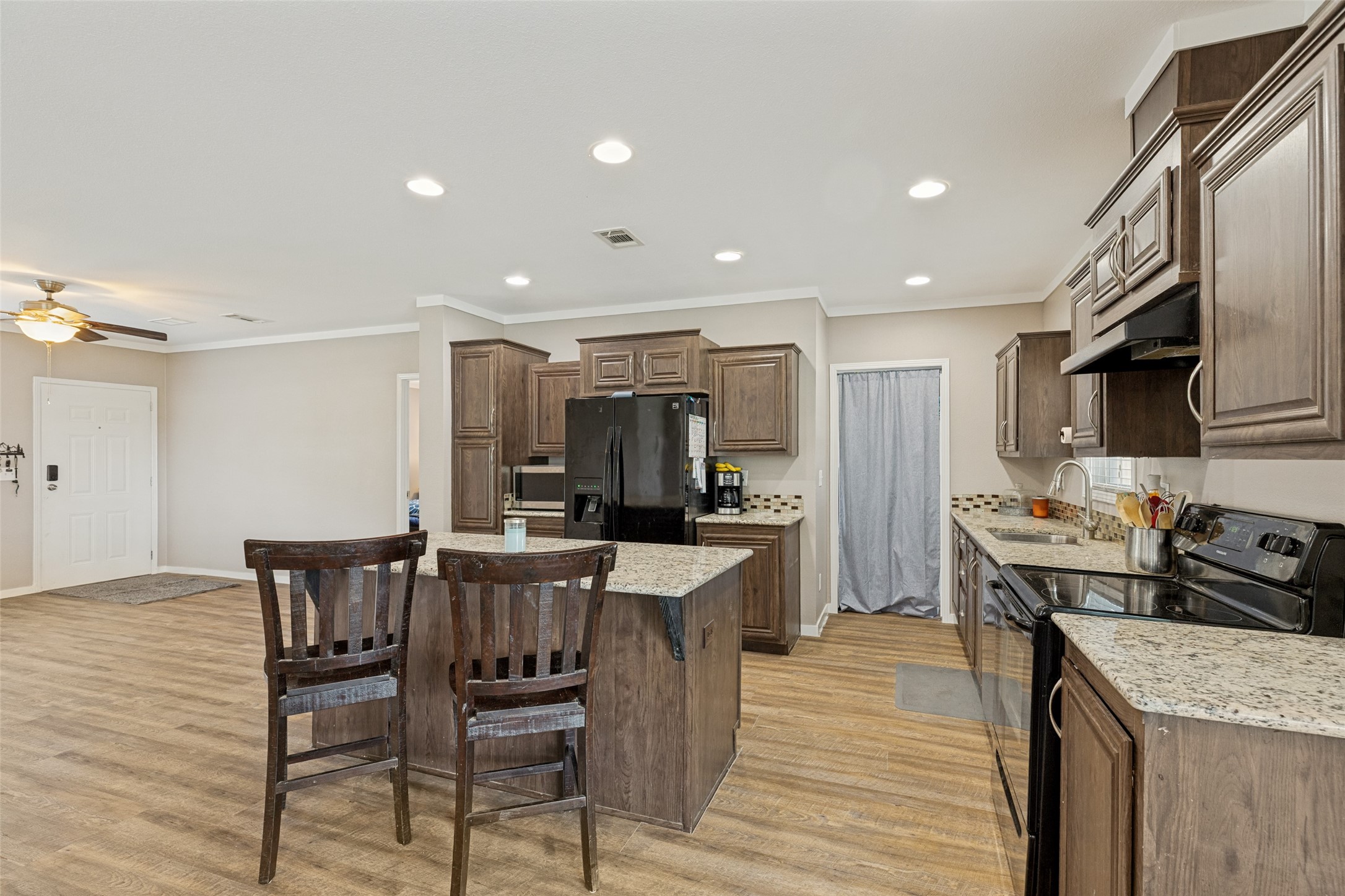 9147 County Road 1143 Leonard TX 75452