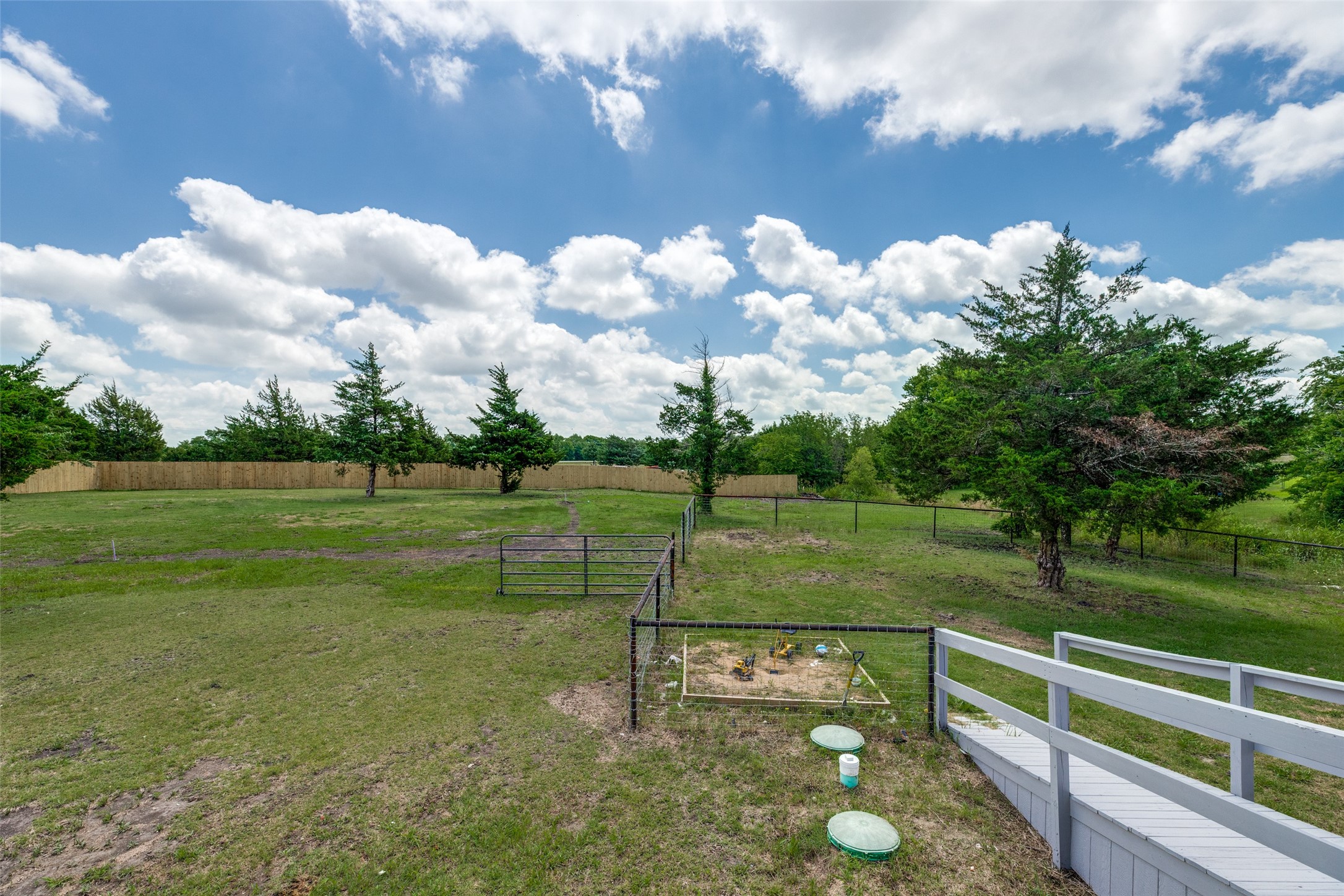 9147 County Road 1143 Leonard TX 75452