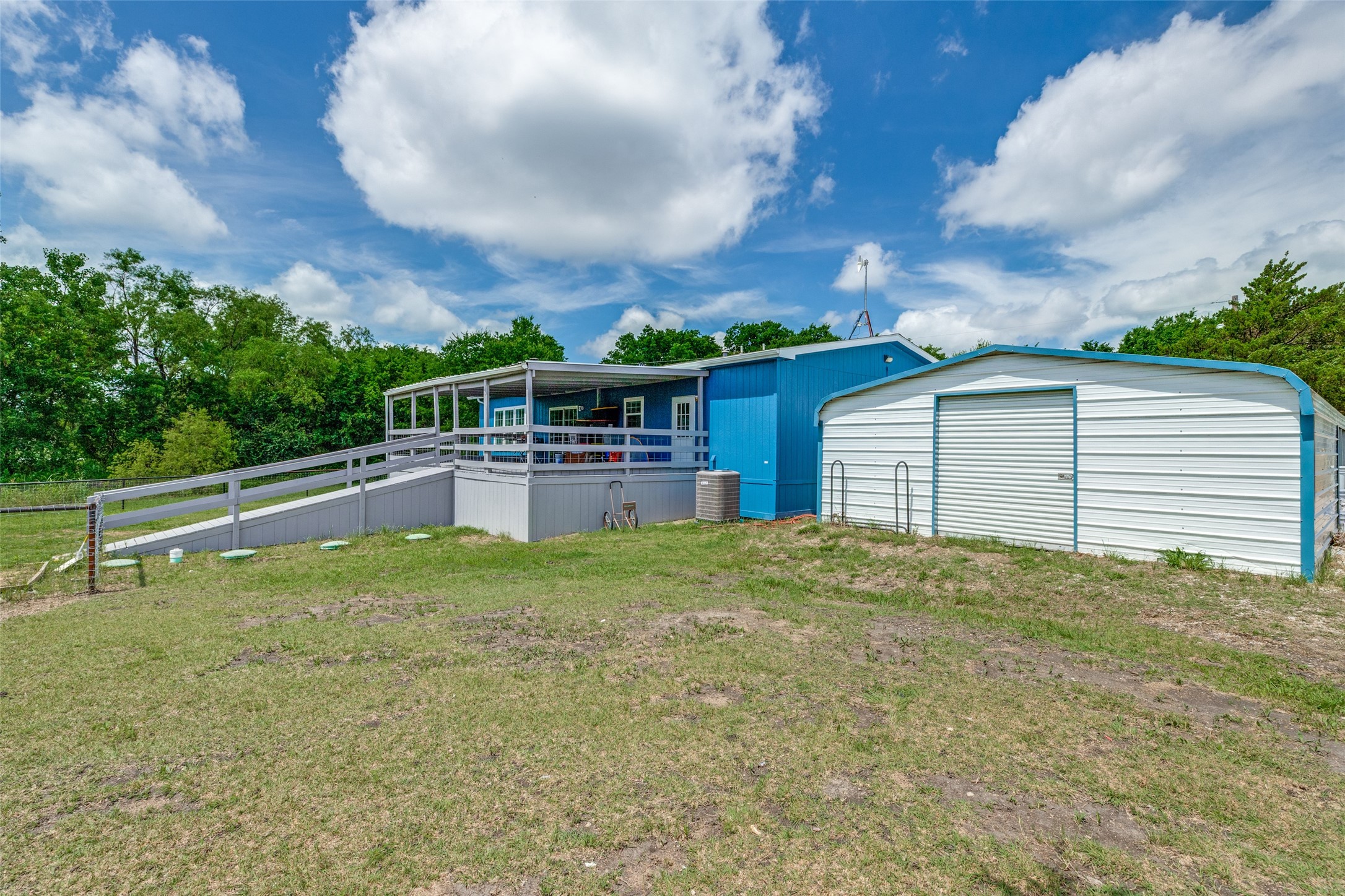 9147 County Road 1143 Leonard TX 75452