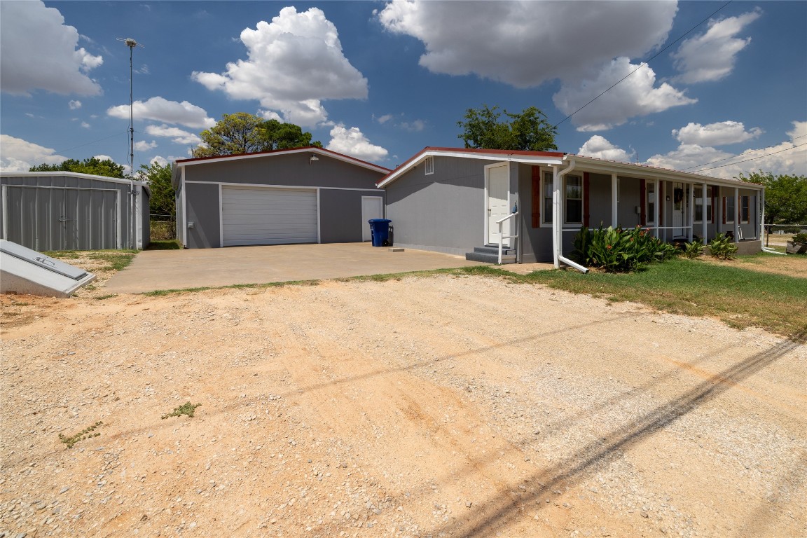 508 Pelham Street Bowie TX 76230