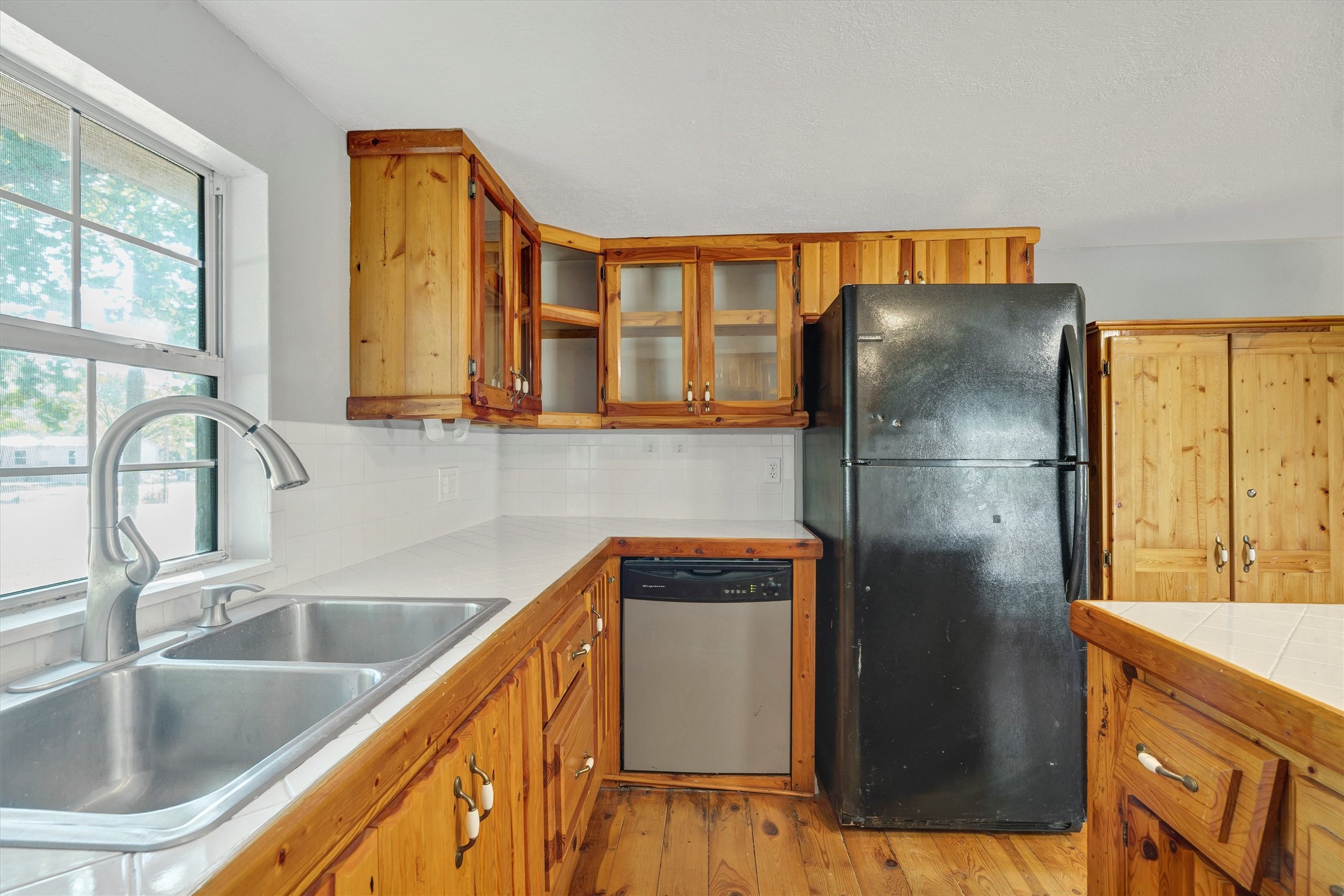 1941 Lariat Lane Burleson TX 76028