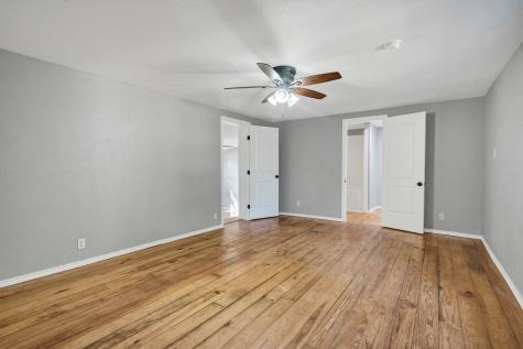 1941 Lariat Lane Burleson TX 76028