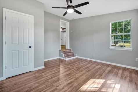 1941 Lariat Lane Burleson TX 76028