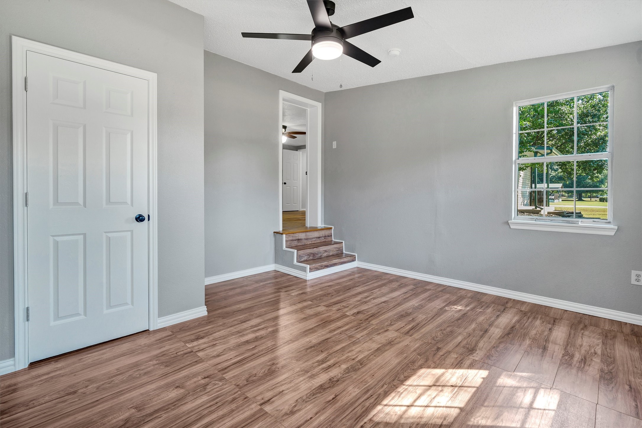 1941 Lariat Lane Burleson TX 76028