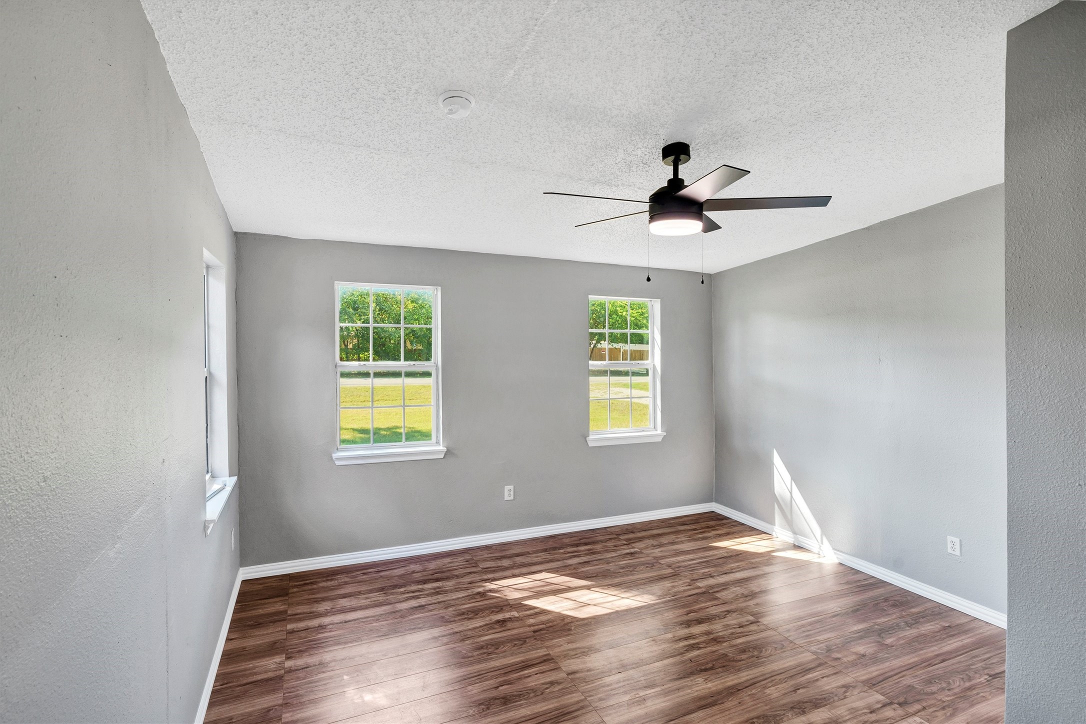1941 Lariat Lane Burleson TX 76028