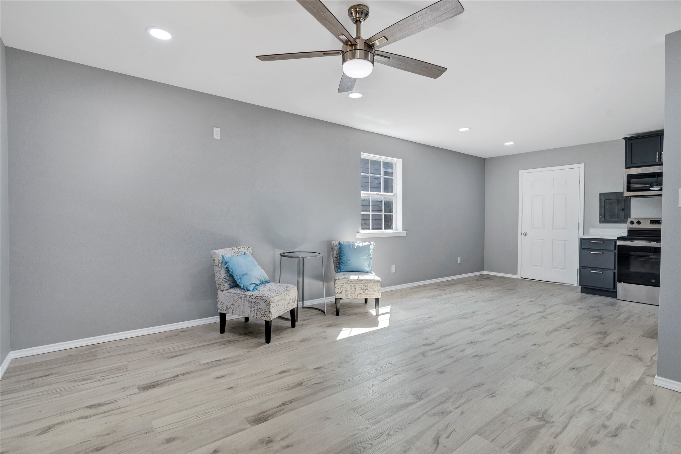 1941 Lariat Lane Burleson TX 76028