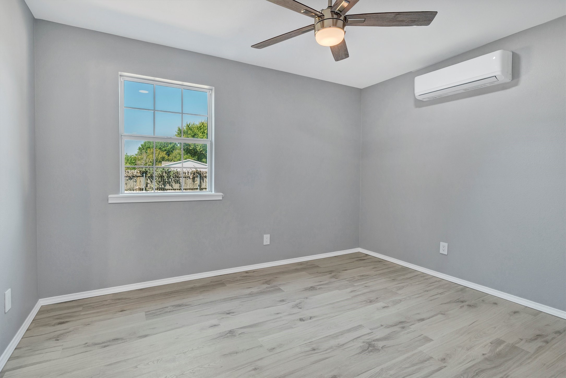 1941 Lariat Lane Burleson TX 76028
