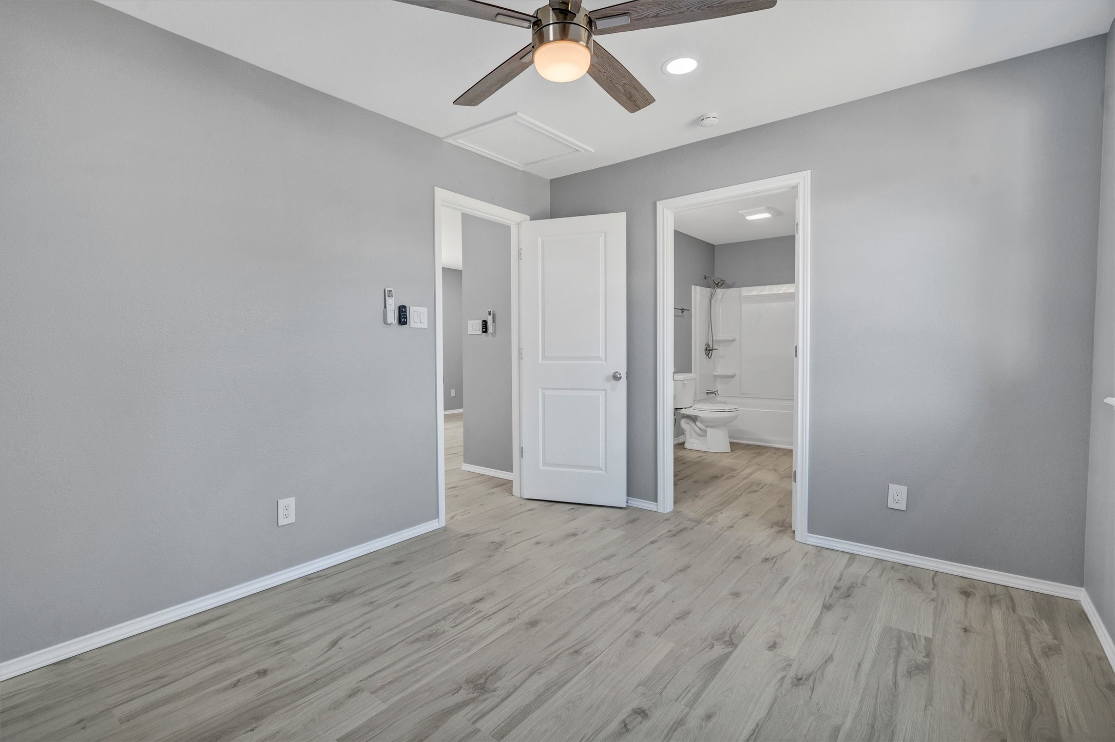 1941 Lariat Lane Burleson TX 76028