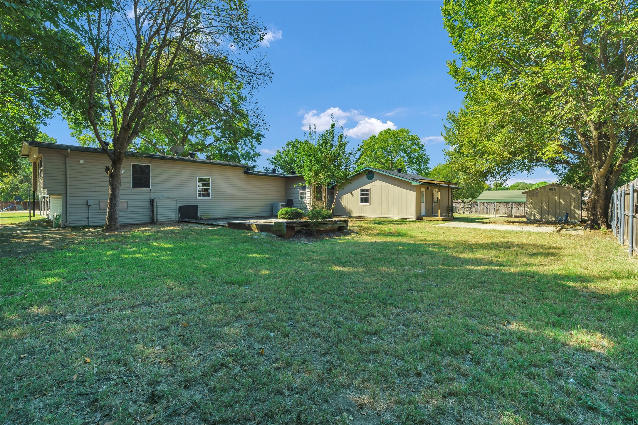 1941 Lariat Lane Burleson TX 76028