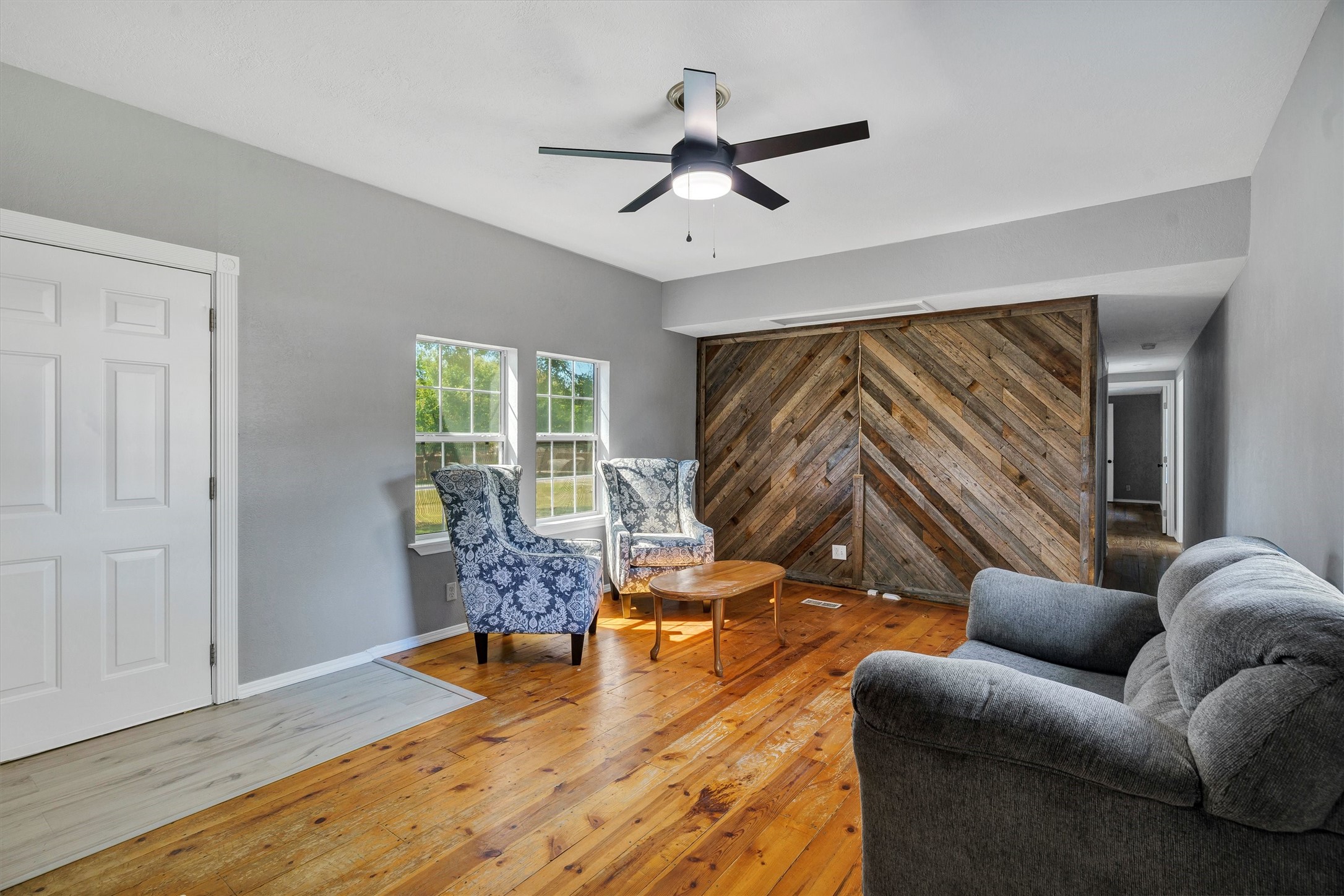 1941 Lariat Lane Burleson TX 76028