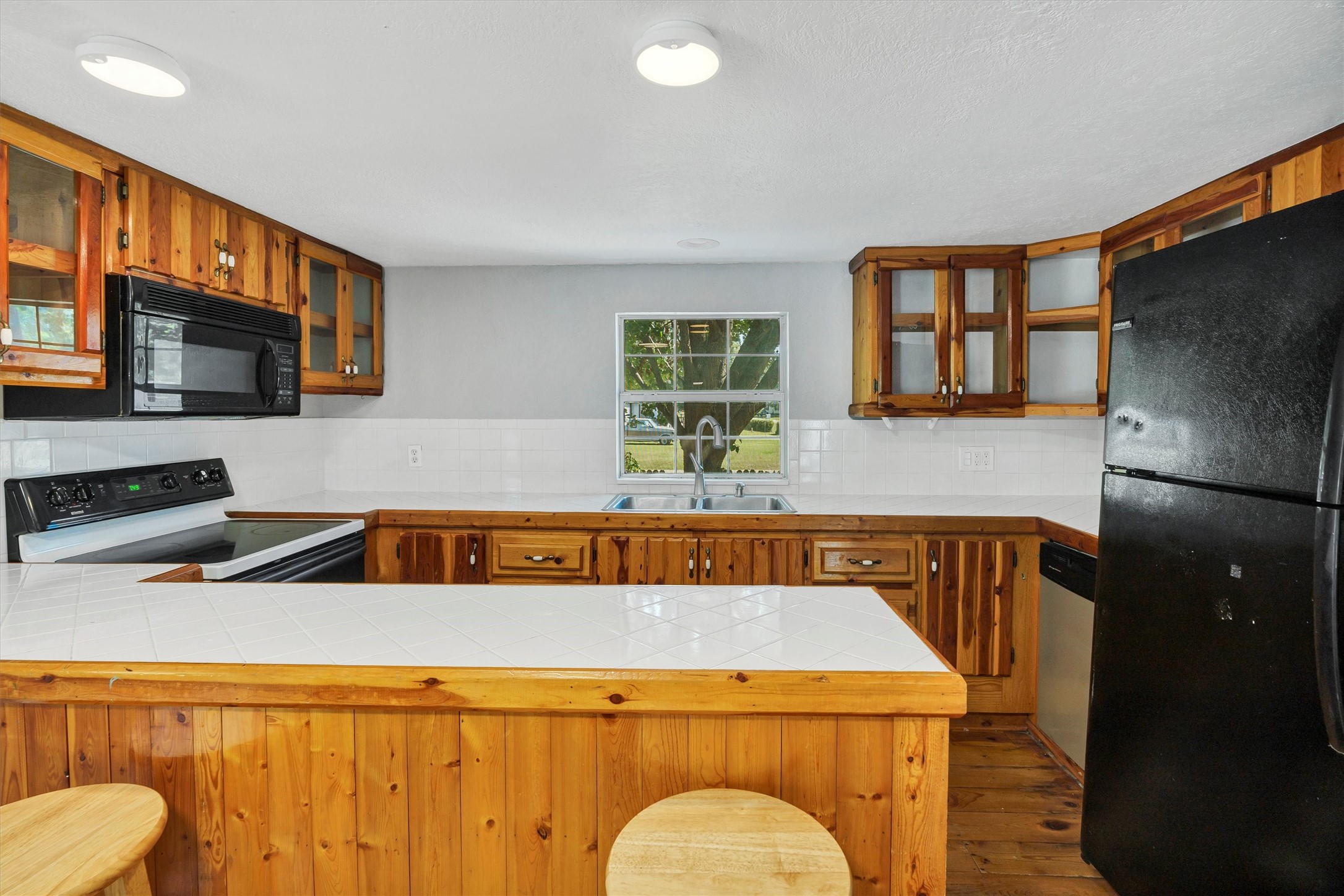 1941 Lariat Lane Burleson TX 76028