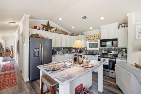 140 E Bankhead Highway Mineral Wells TX 76067