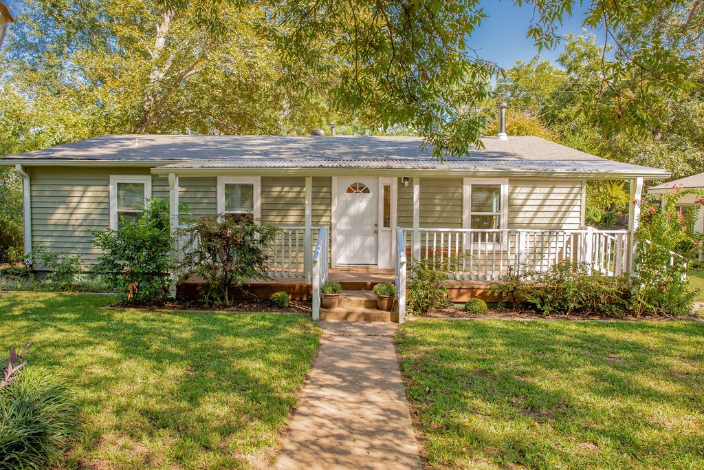 16778 Lakeway Circle Flint TX 75762