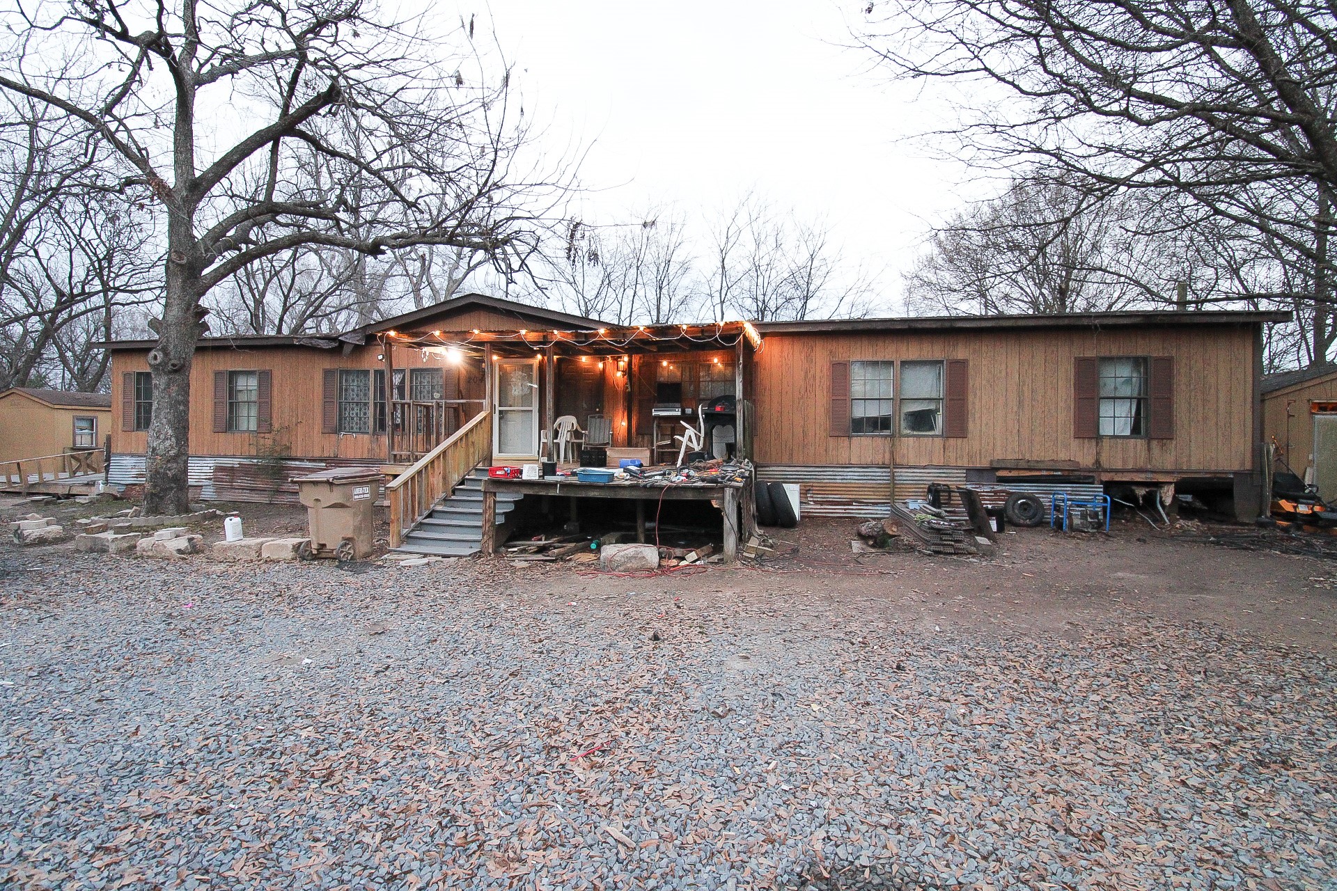 204 E 9th Hooks TX 75561