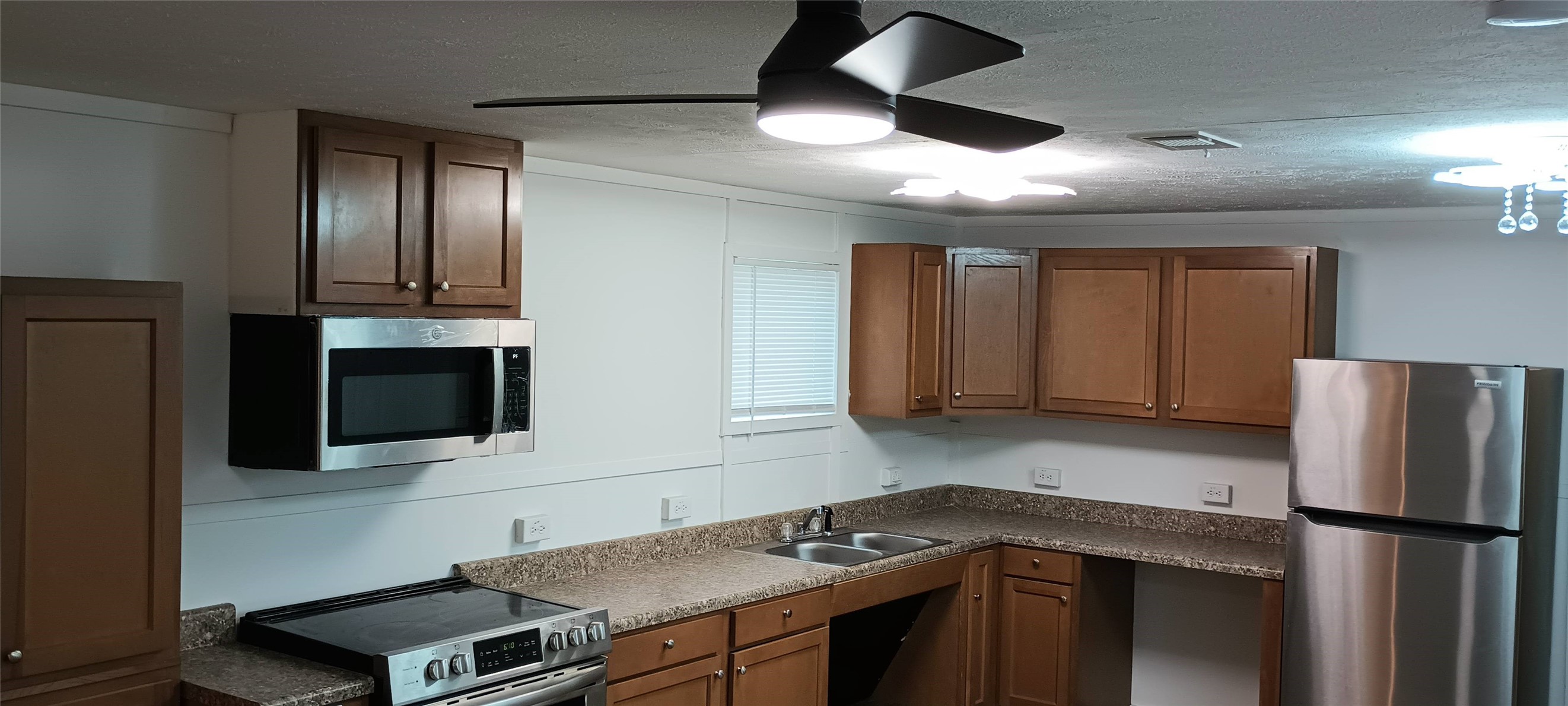 6102 S Lakeside Hills Court Granbury TX 76048