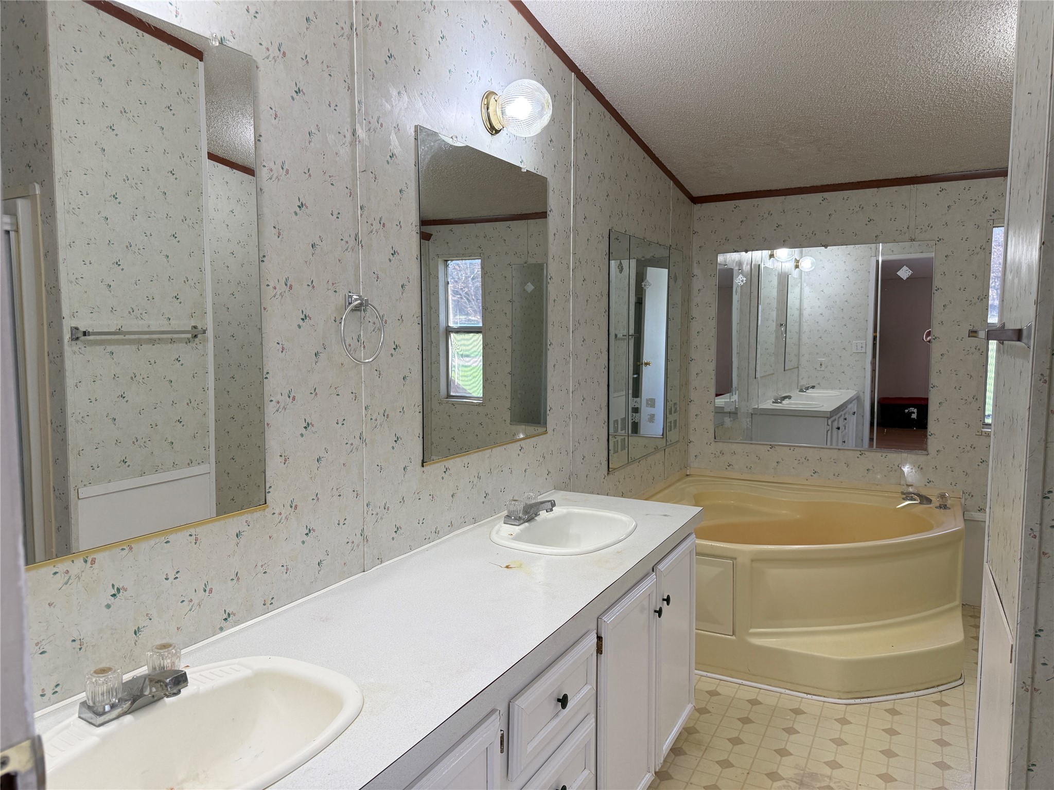 167 Blue Sky Lane Springtown TX 76082