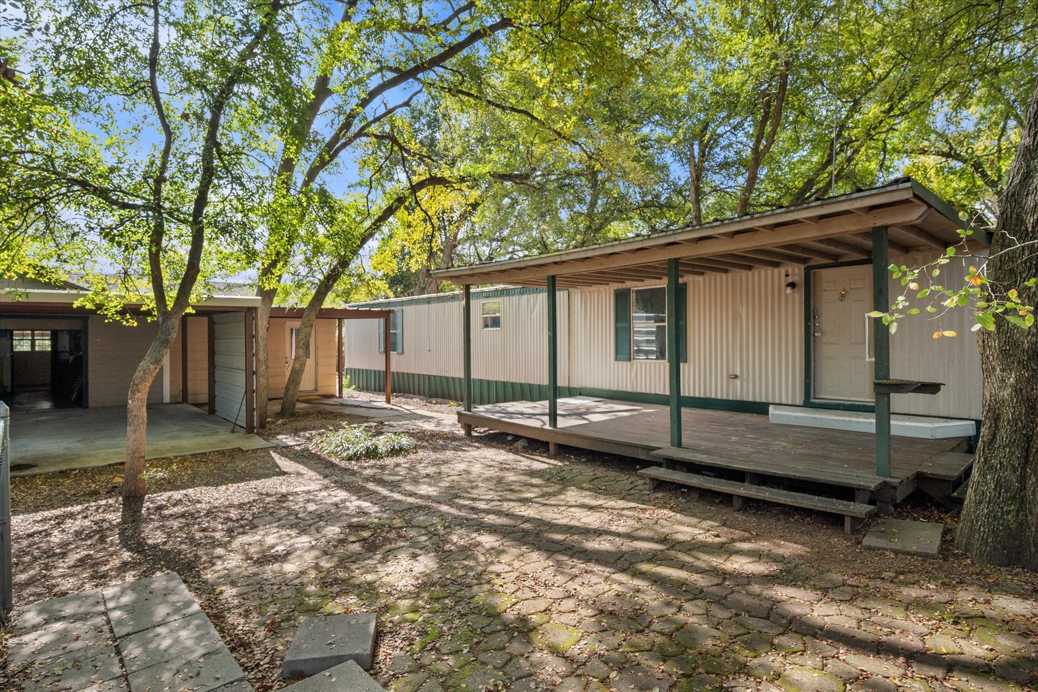 1509 E Apache Trail Granbury TX 76048