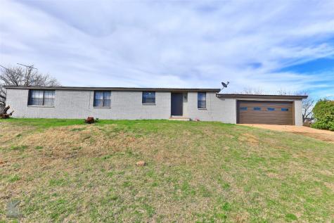 3110 W Walker Street Breckenridge TX 76424