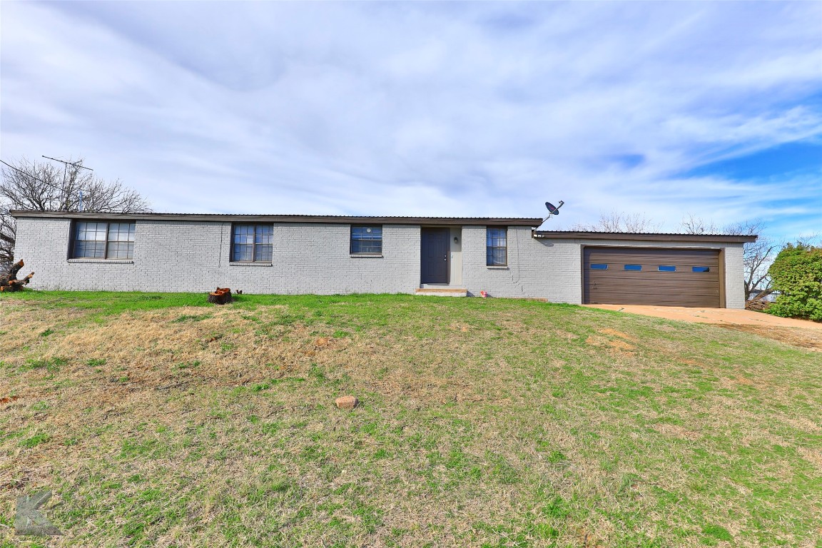 3110 W Walker Street Breckenridge TX 76424