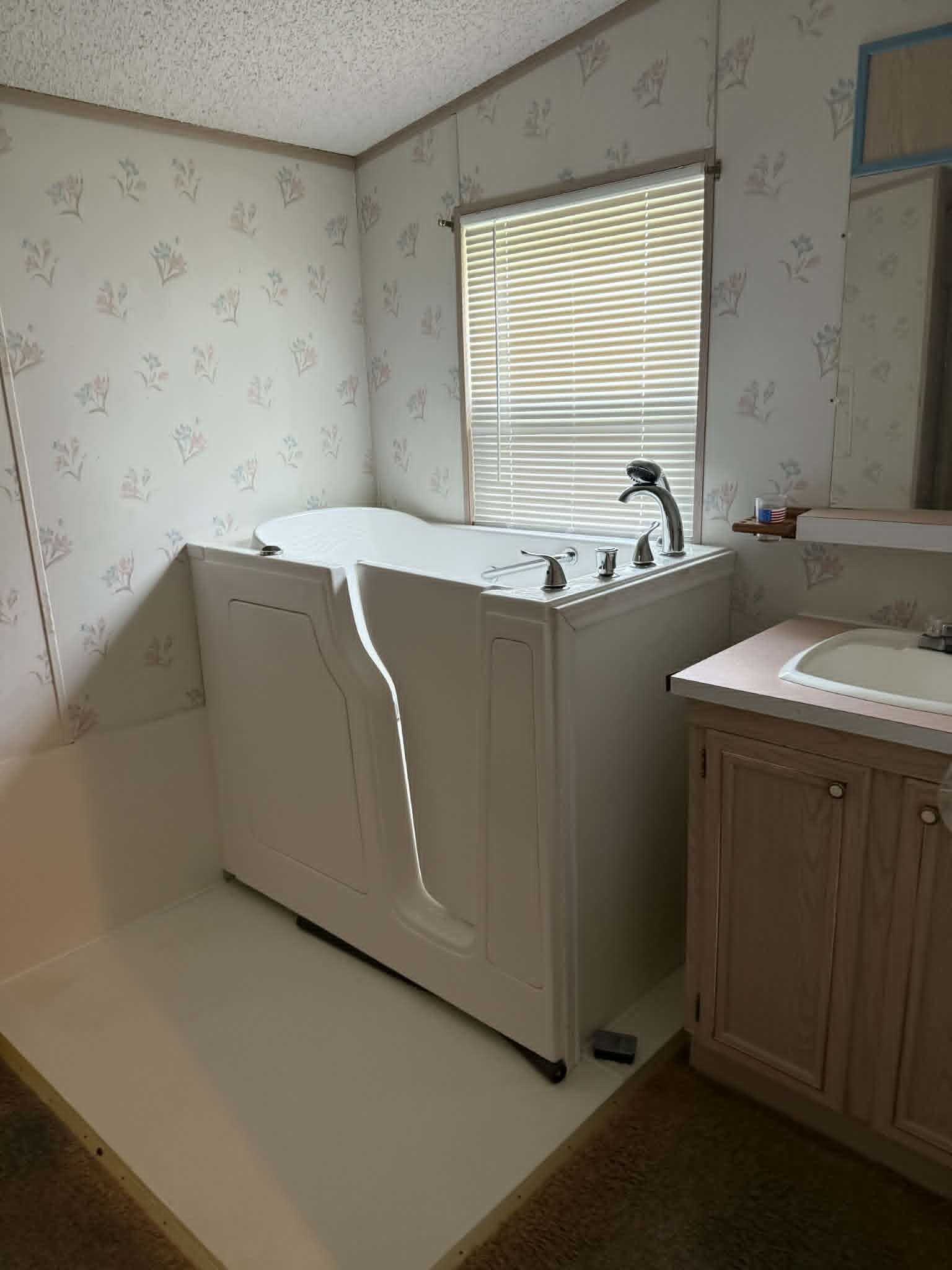 220 Hollyglen Street Gun Barrel City TX 75156