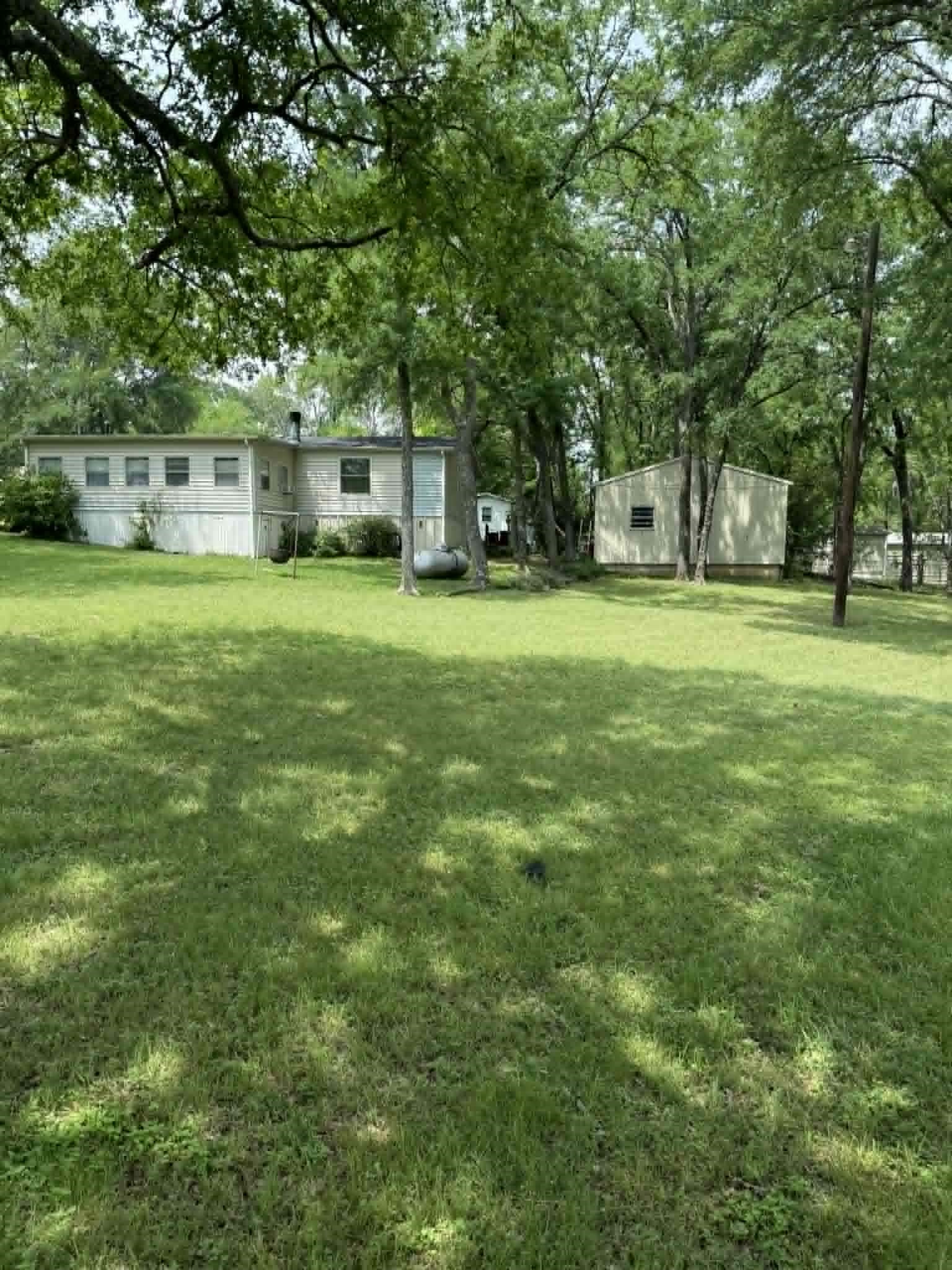 220 Hollyglen Street Gun Barrel City TX 75156