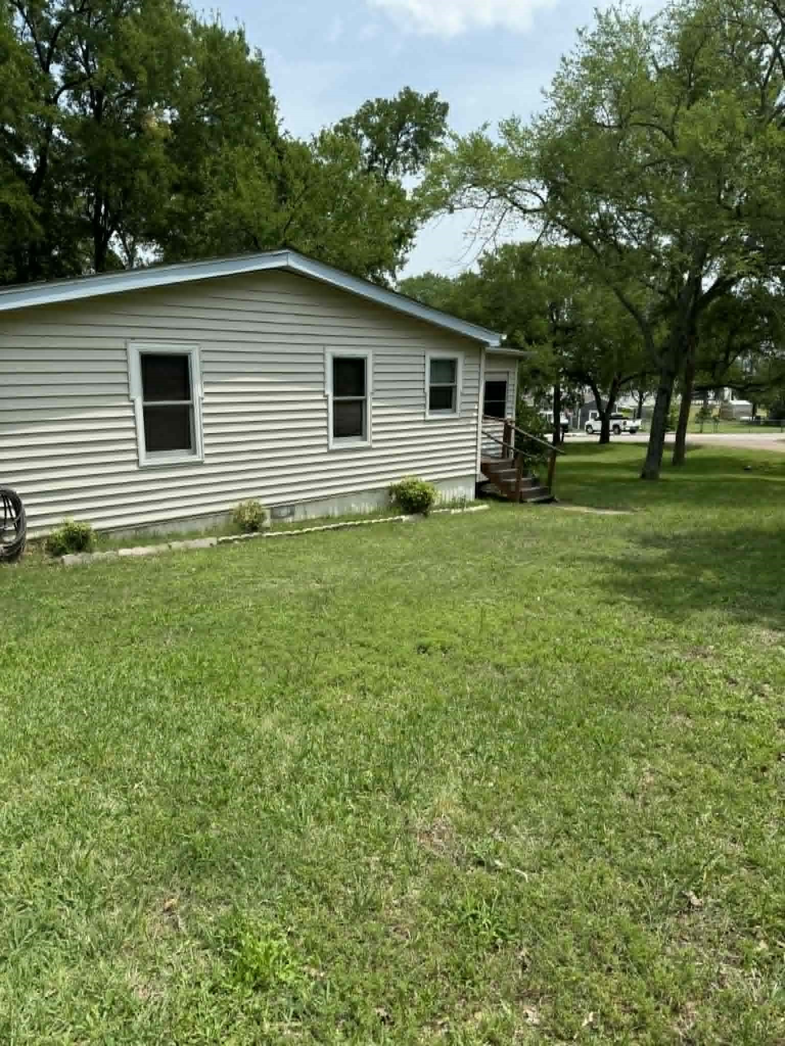 220 Hollyglen Street Gun Barrel City TX 75156