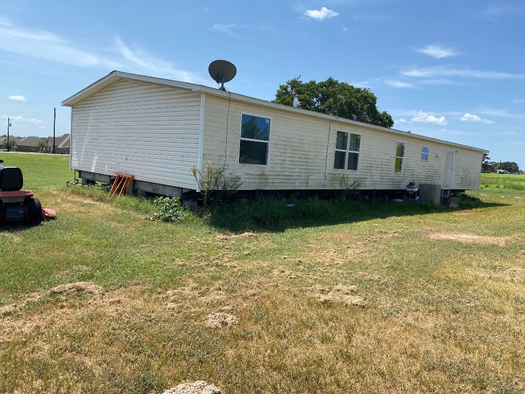 328 W N Woody Road Azle TX 76020