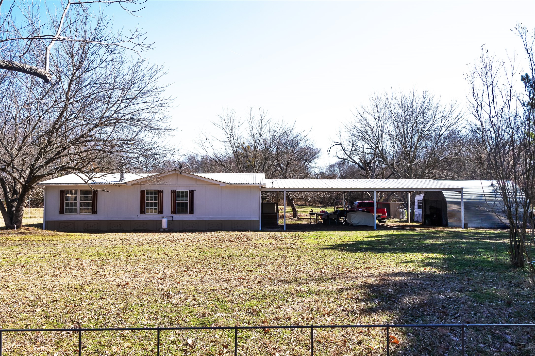2448 County Road 2125 Ivanhoe TX 75447