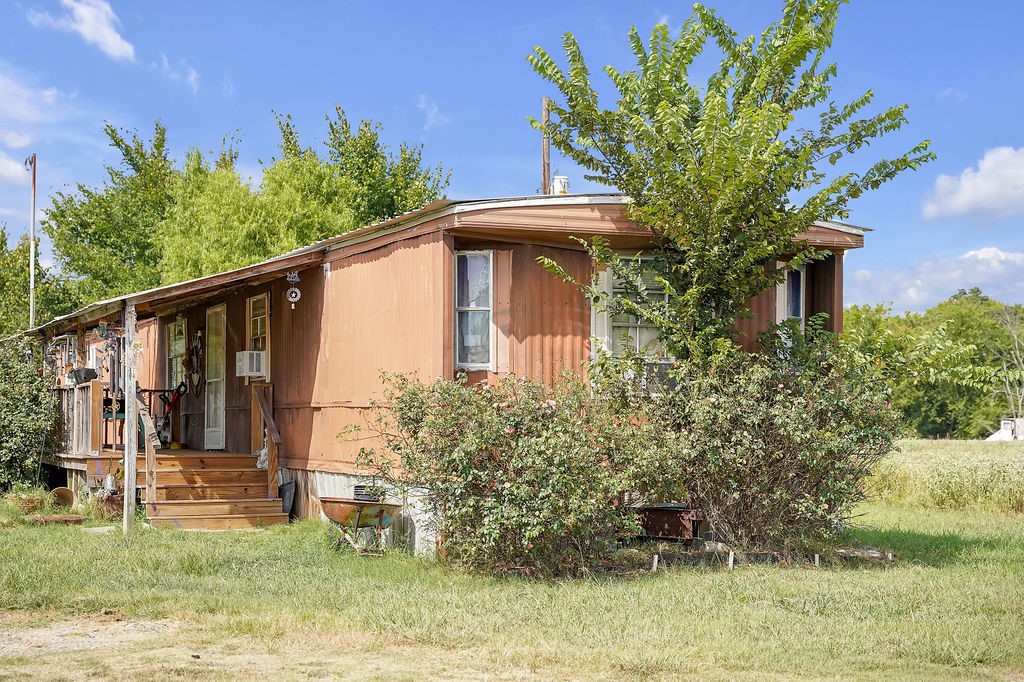 2675 County Road 1165 Brashear TX 75420