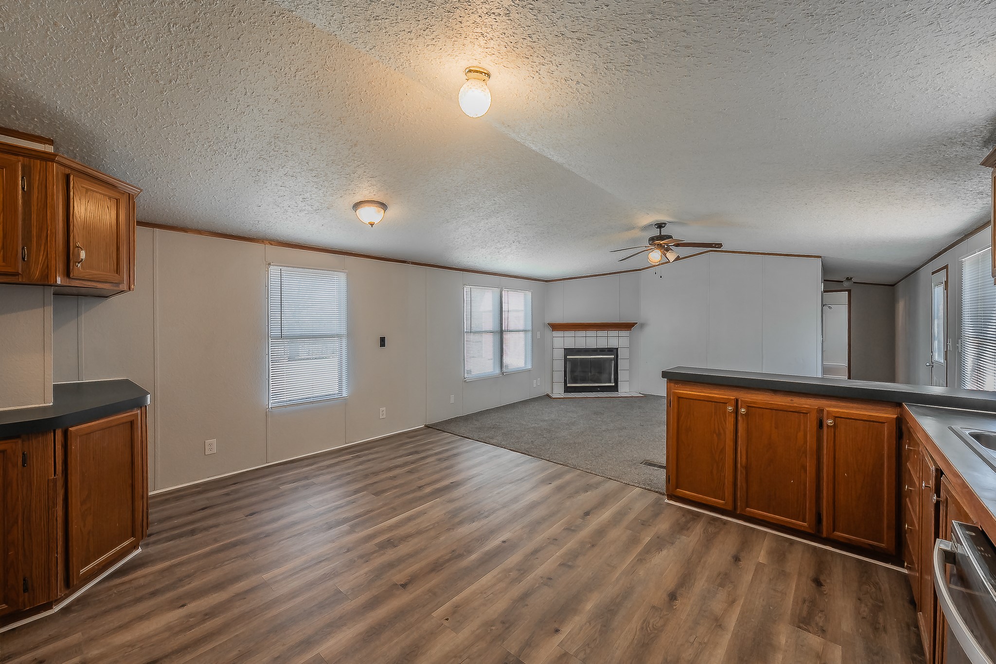 912 Skylark Drive Granbury TX 76049