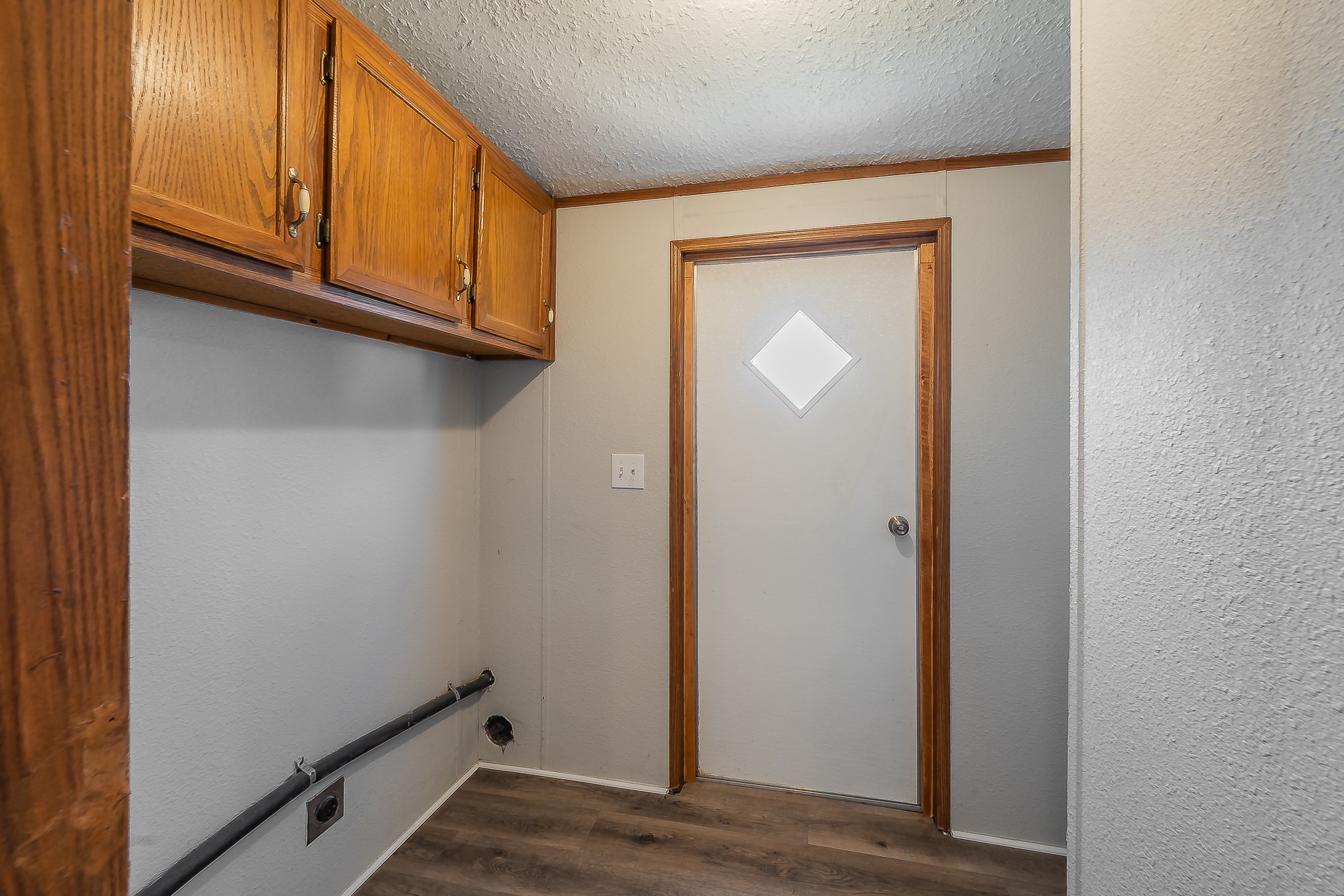 912 Skylark Drive Granbury TX 76049