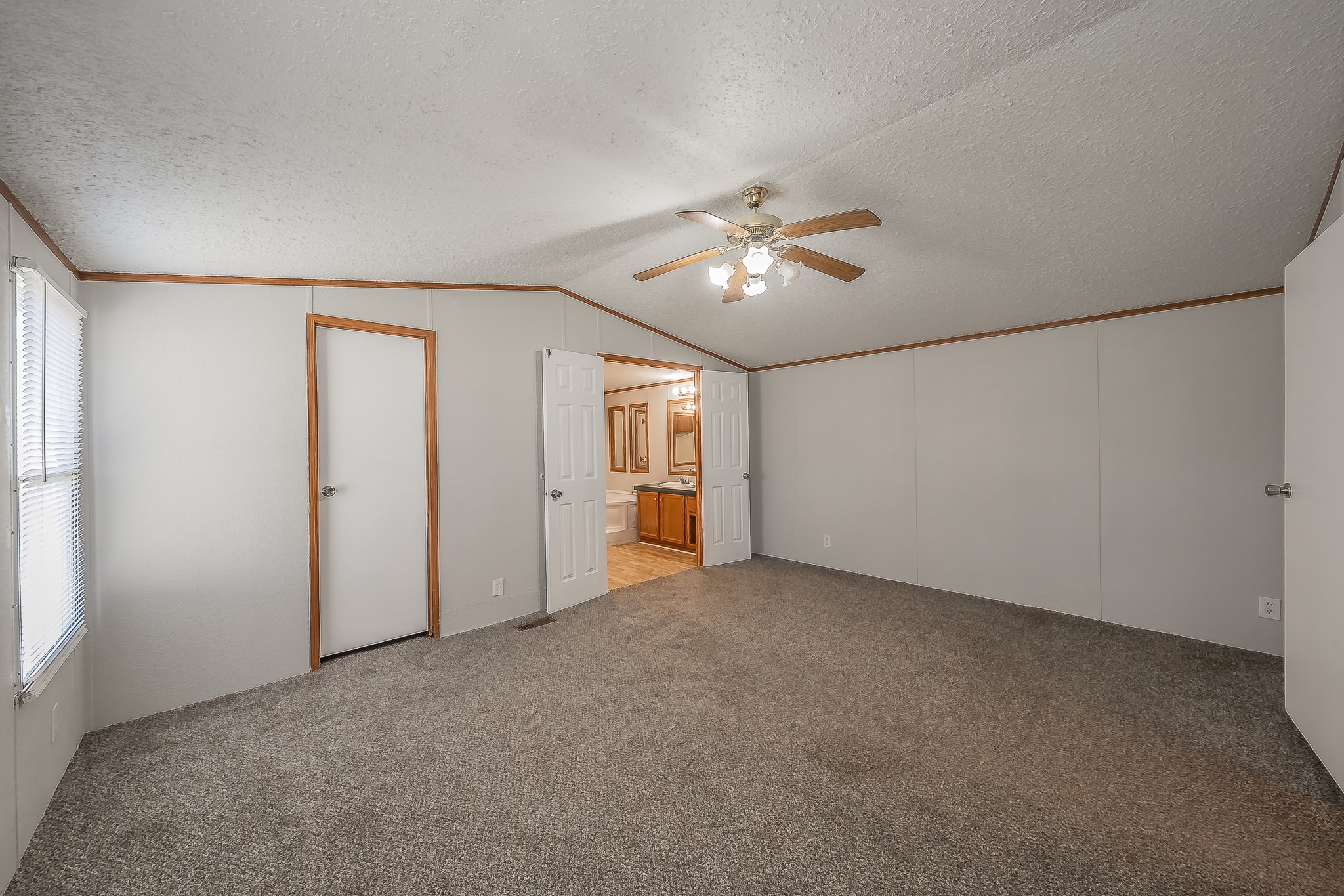912 Skylark Drive Granbury TX 76049