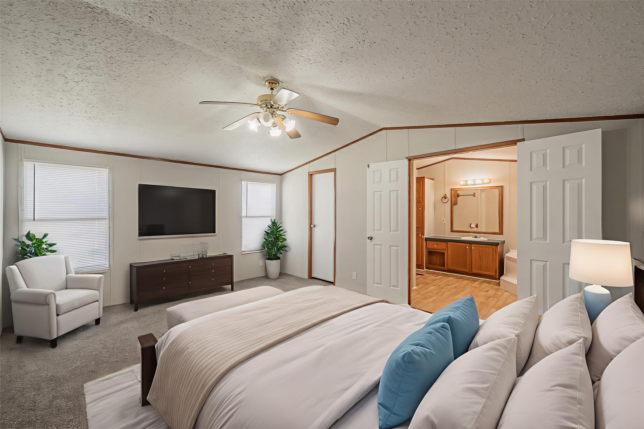 912 Skylark Drive Granbury TX 76049
