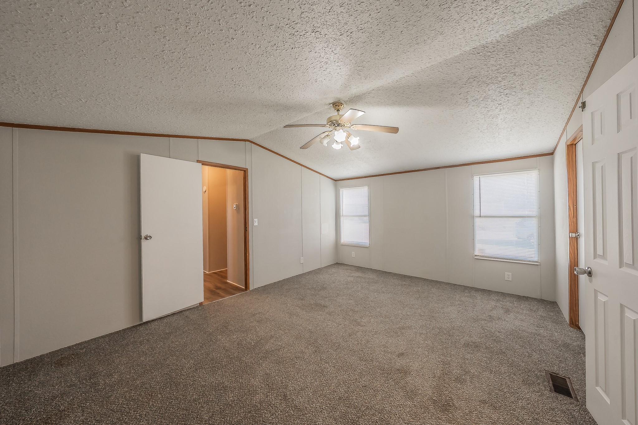 912 Skylark Drive Granbury TX 76049