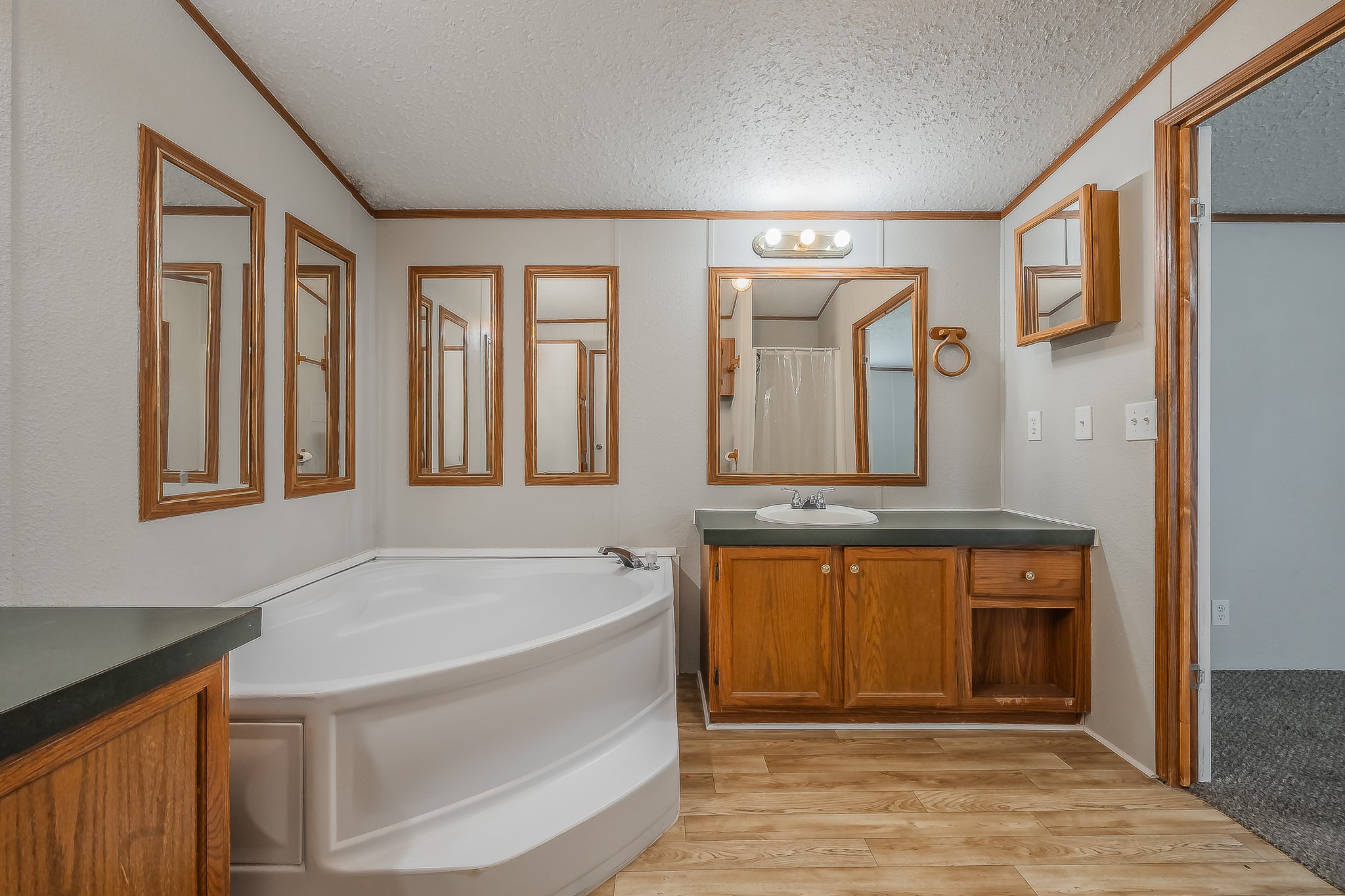912 Skylark Drive Granbury TX 76049