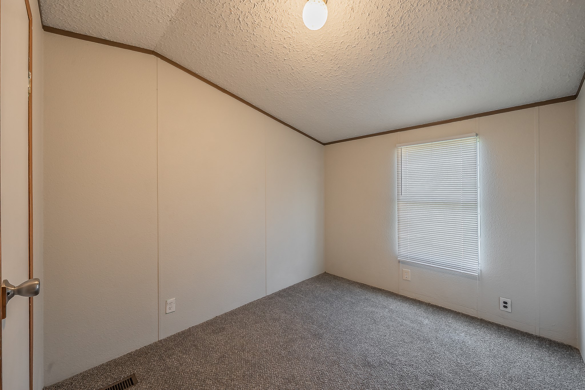 912 Skylark Drive Granbury TX 76049