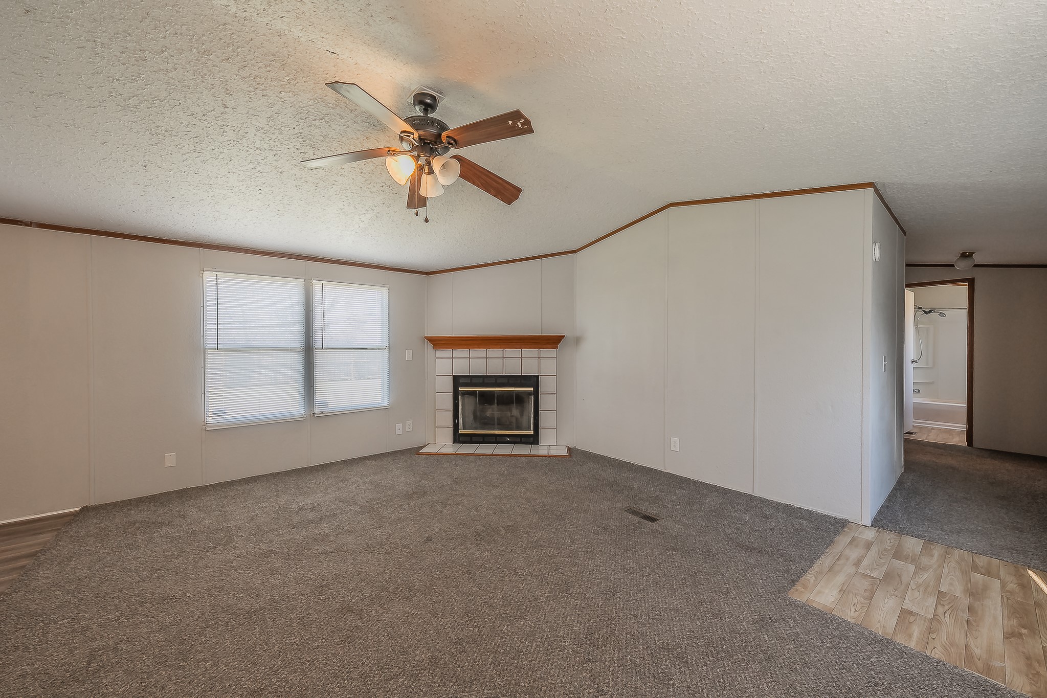 912 Skylark Drive Granbury TX 76049