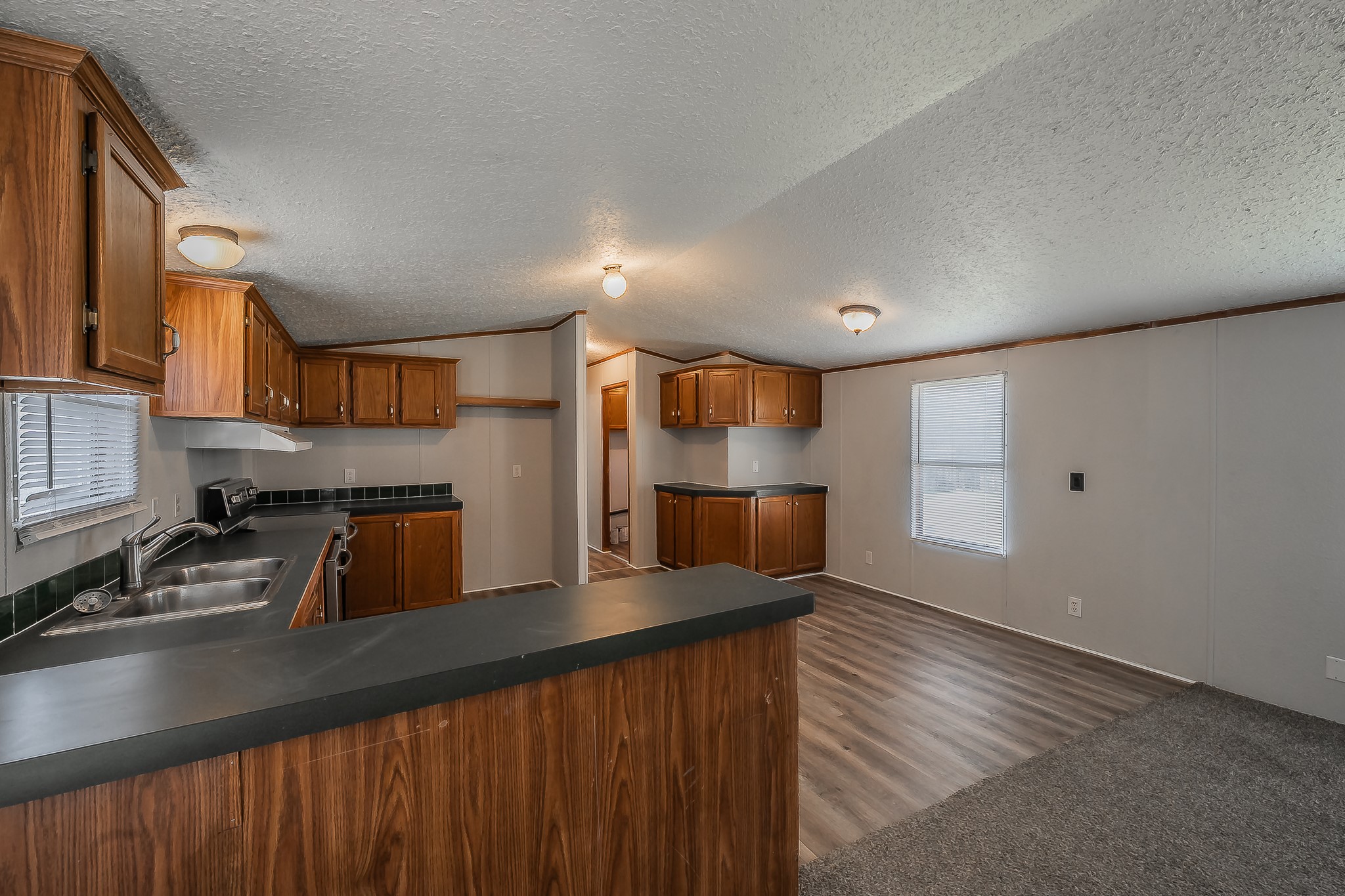 912 Skylark Drive Granbury TX 76049