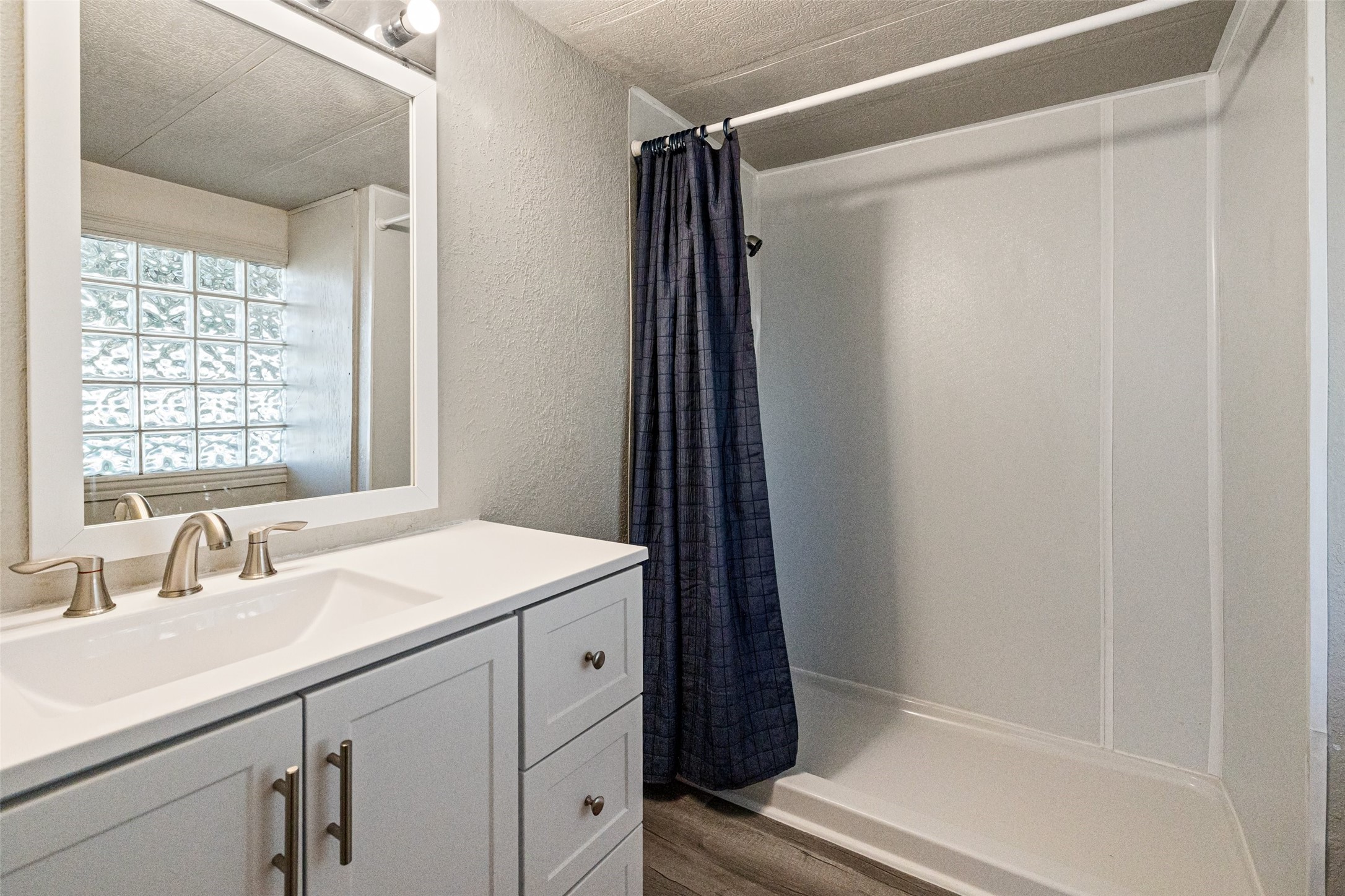 4001 Gloria Drive Granbury TX 76049