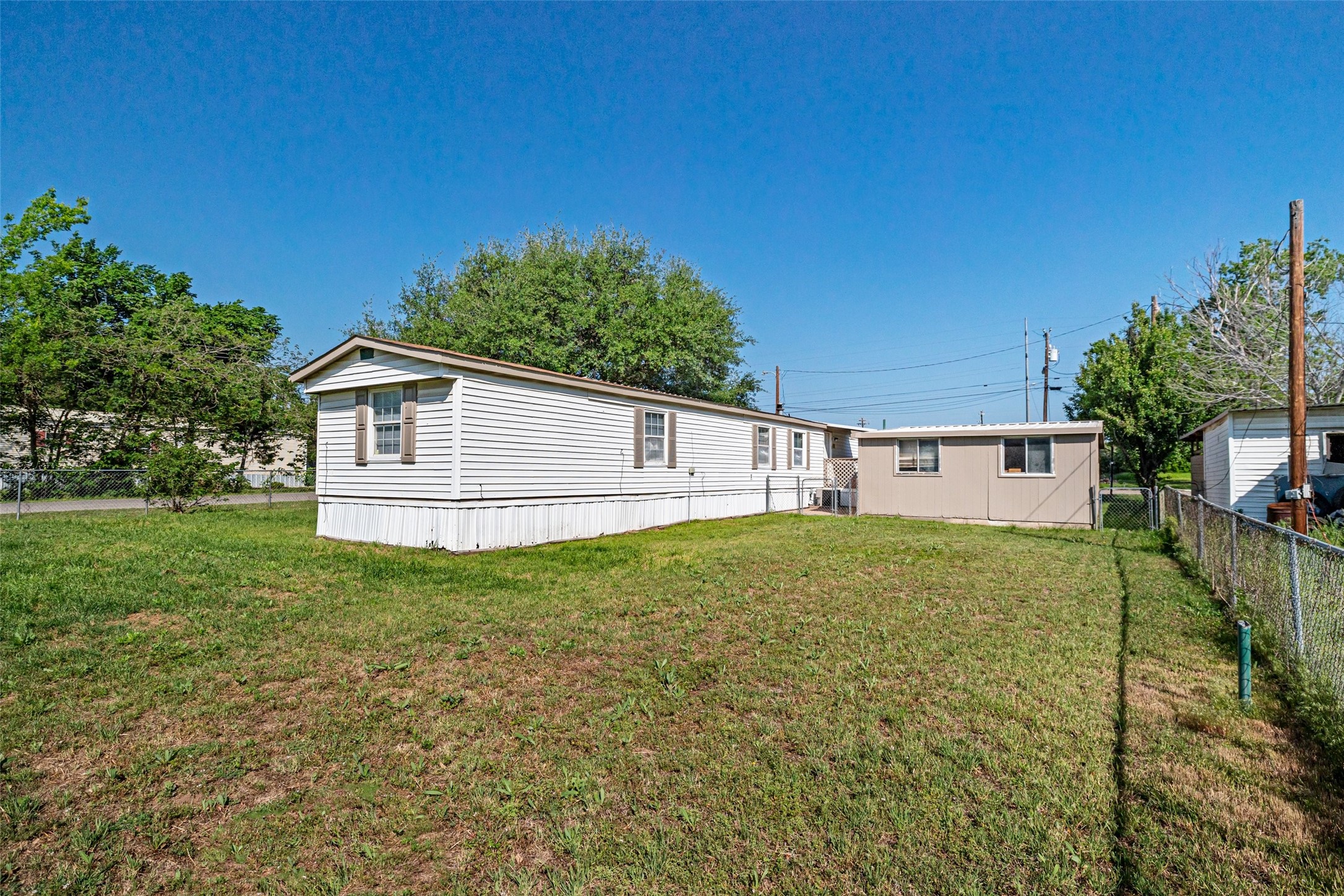 4001 Gloria Drive Granbury TX 76049