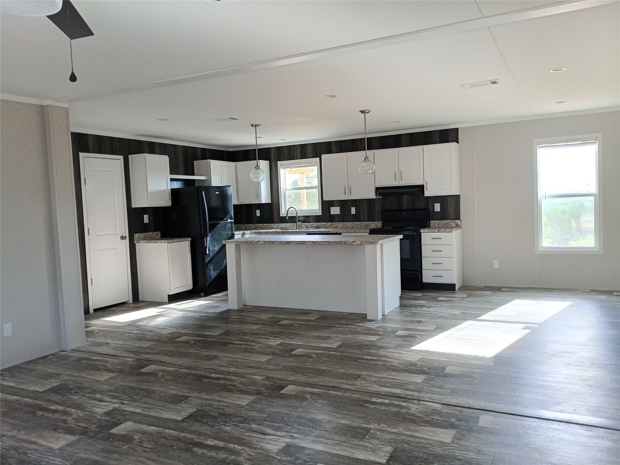 700 Woodhaven Drive Springtown TX 76082