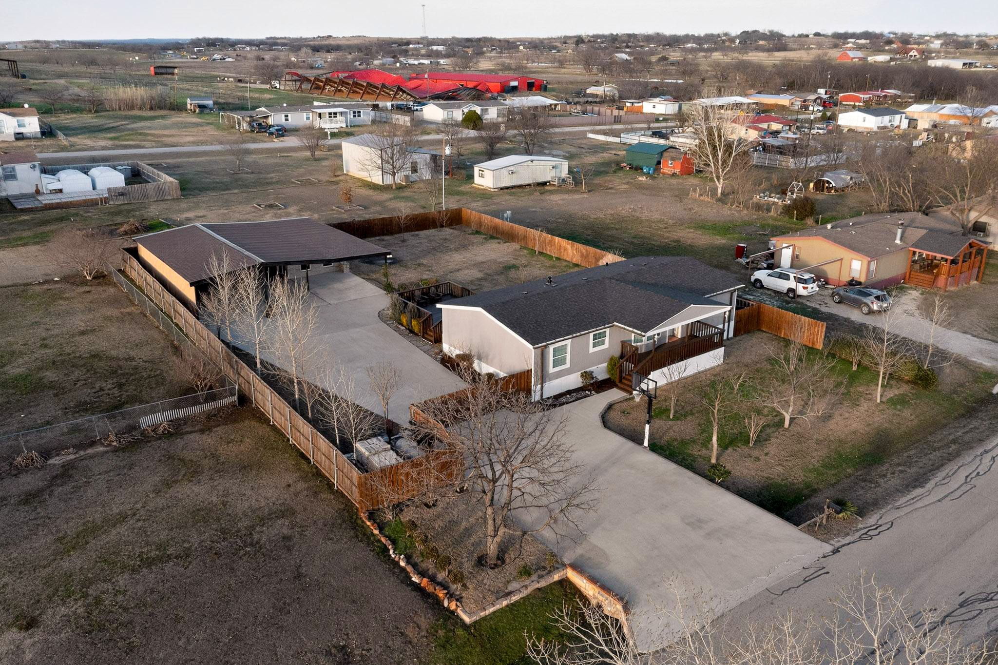 819 Hoss Road Sanger TX 76266