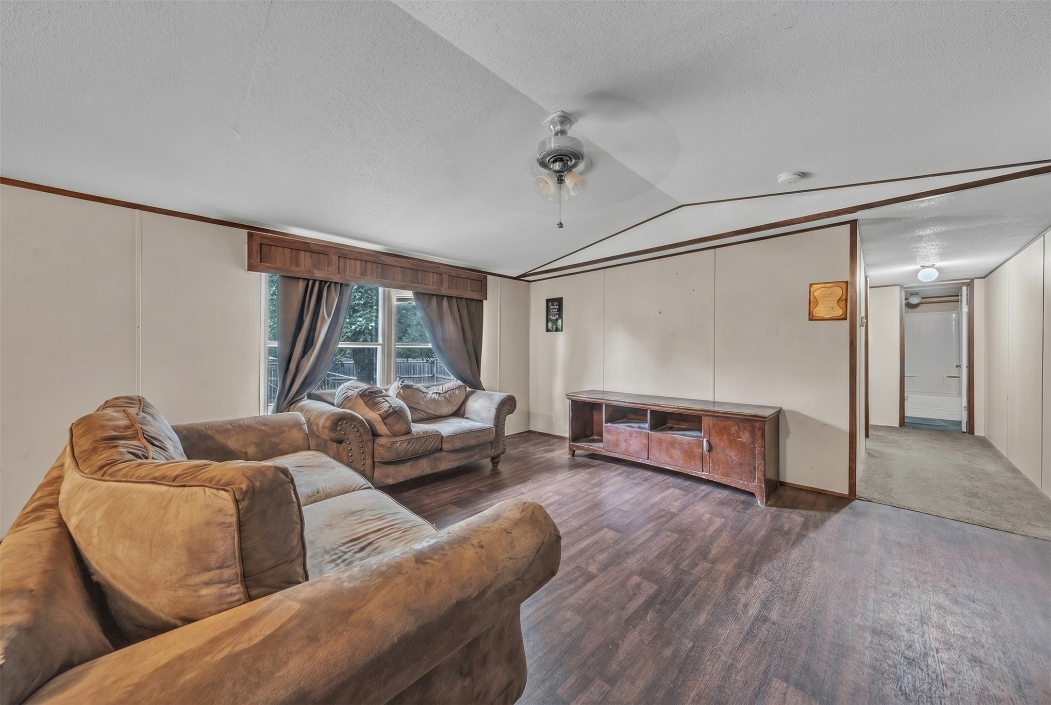 1909 Coral Road Pelican Bay TX 76020