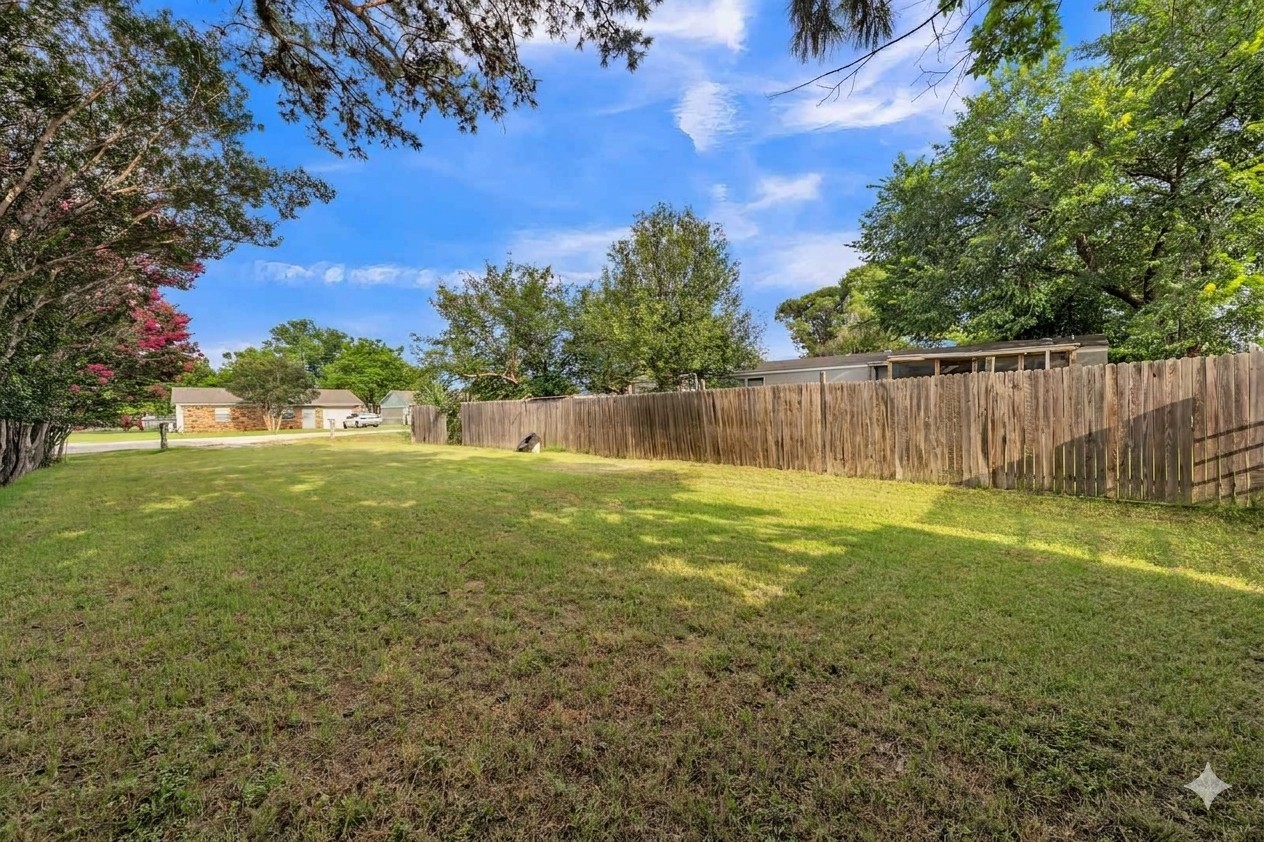 1909 Coral Road Pelican Bay TX 76020