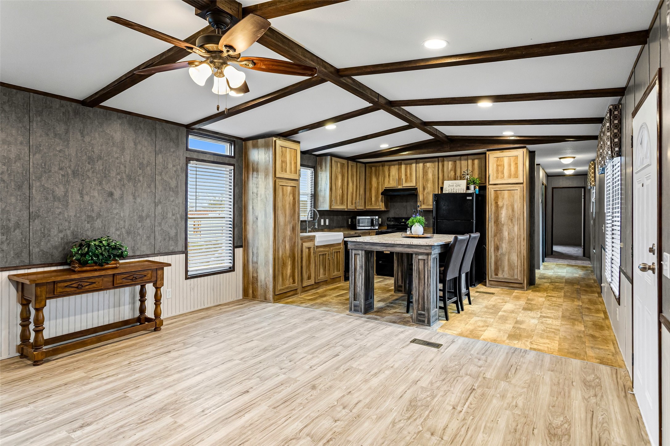 3210 Robinhood Drive Granbury TX 76048
