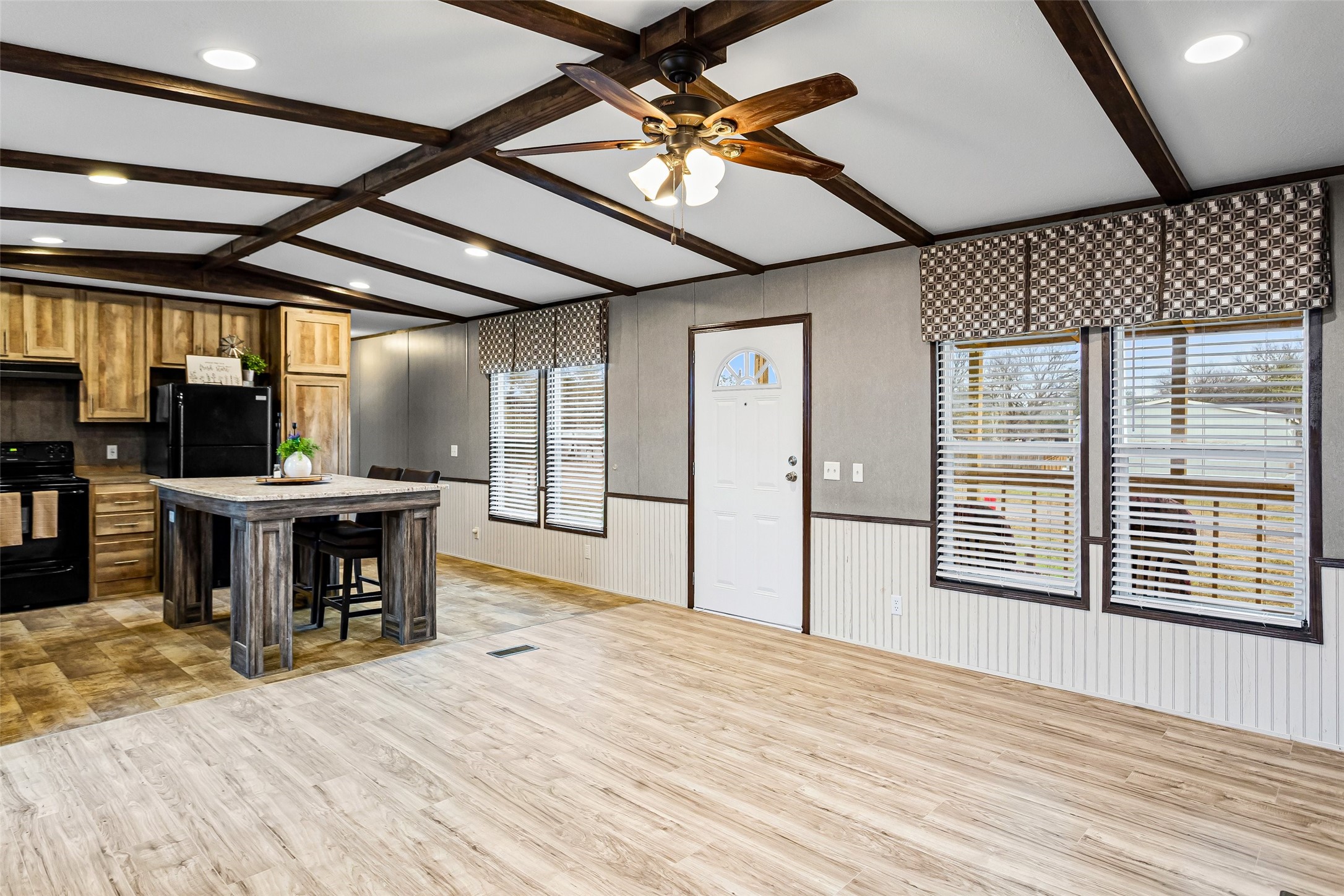 3210 Robinhood Drive Granbury TX 76048