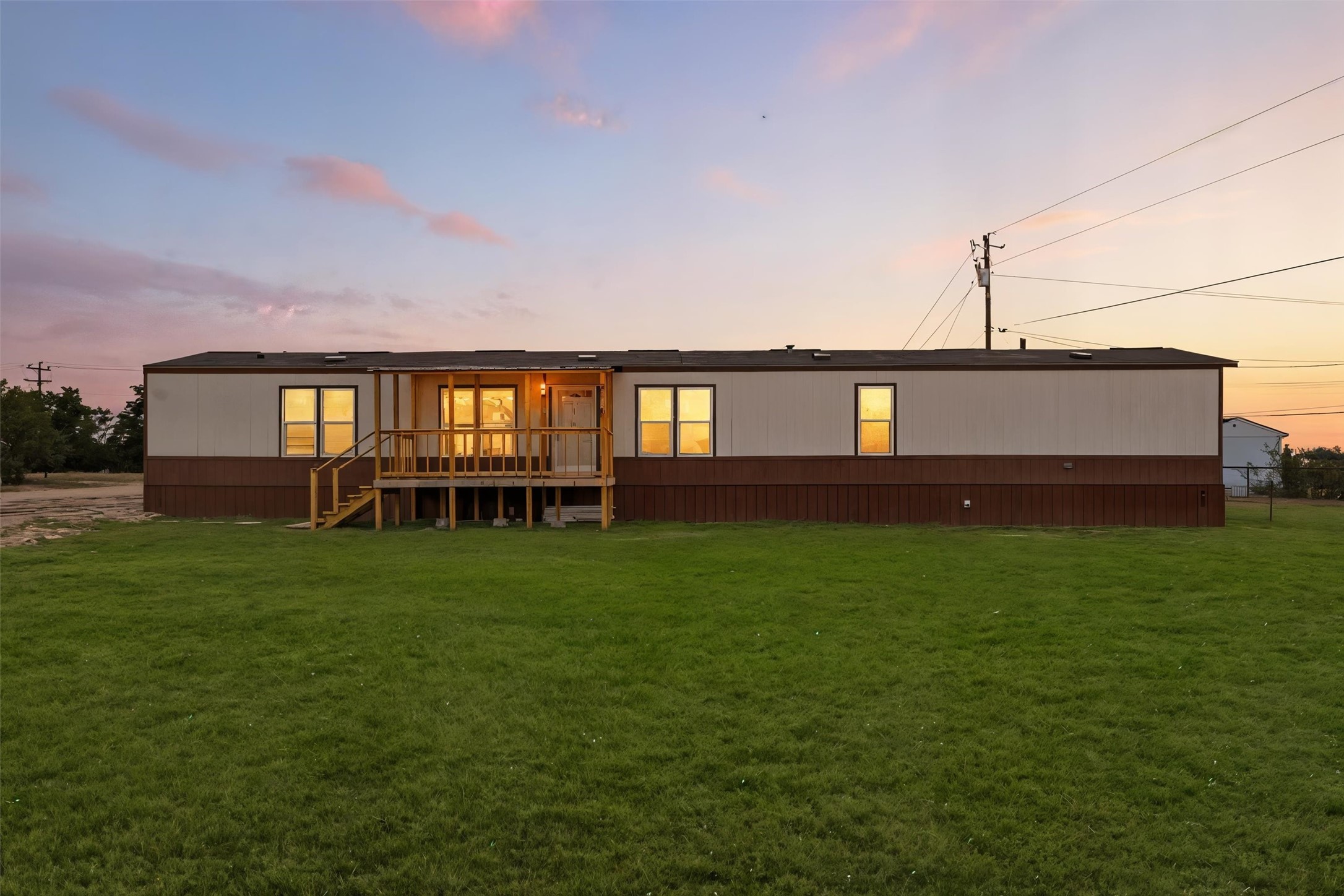 3210 Robinhood Drive Granbury TX 76048